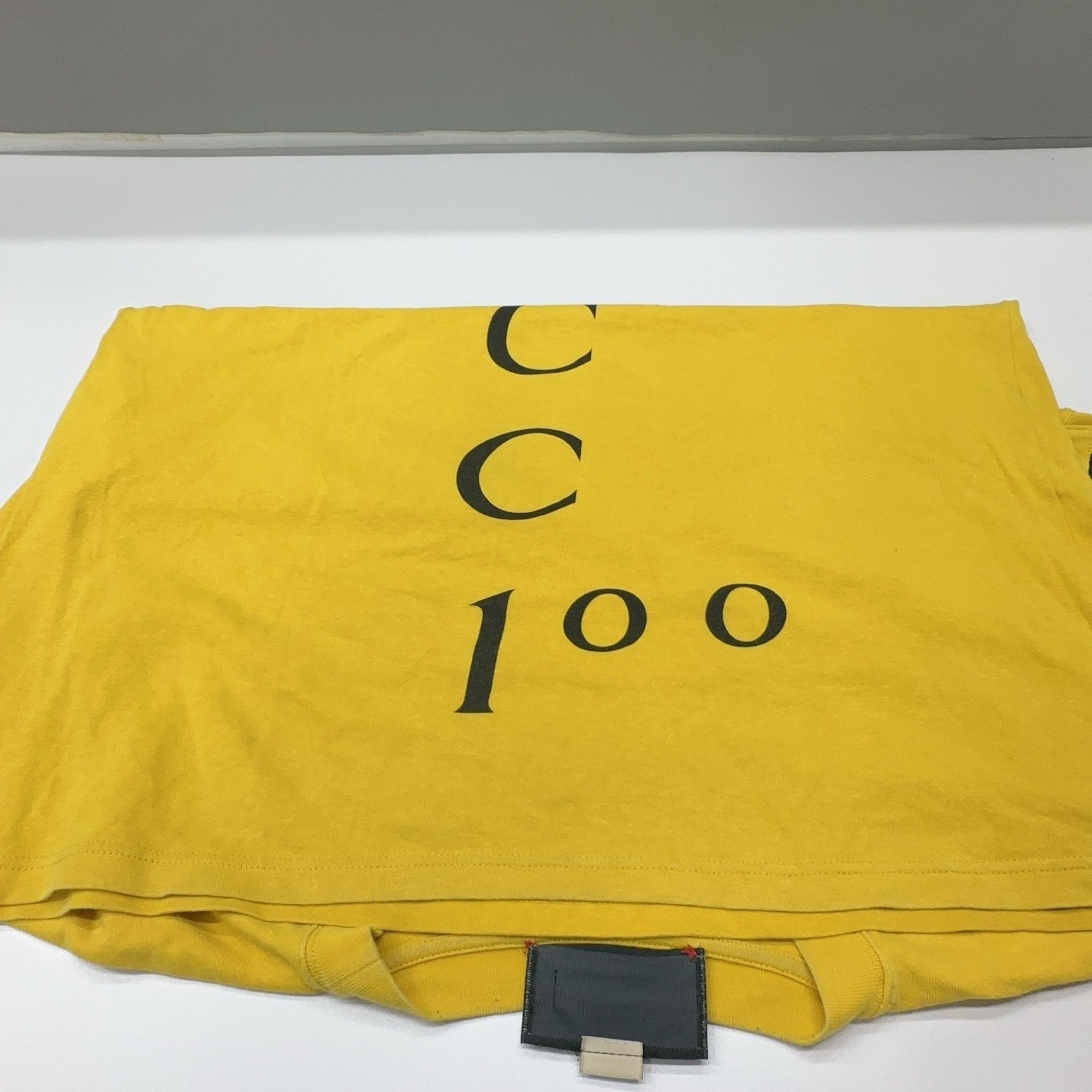 Gucci Gucci 100 Logo Graphic T-Shirt Size M Size US M / EU 48-50 / 2 - 11 Thumbnail