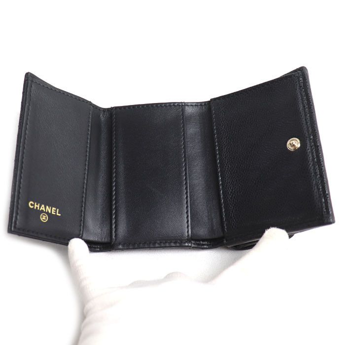 Chanel Chanel Chanel Boy Chanel Caviar Skin Trifold Wallet Leather Short Wallet A84432 DUTY FREE for USA Size ONE SIZE - 3 Thumbnail