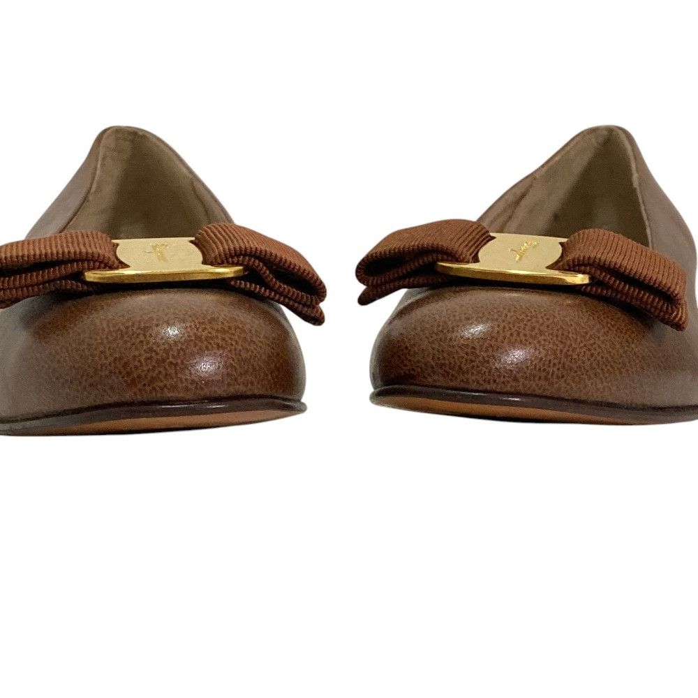 Salvatore Ferragamo Salvatore Ferragamo Salvatore Ferragamo Vara Leather Pumps Leather Shoes DUTY FREE for USA Size ONE SIZE - 6 Thumbnail