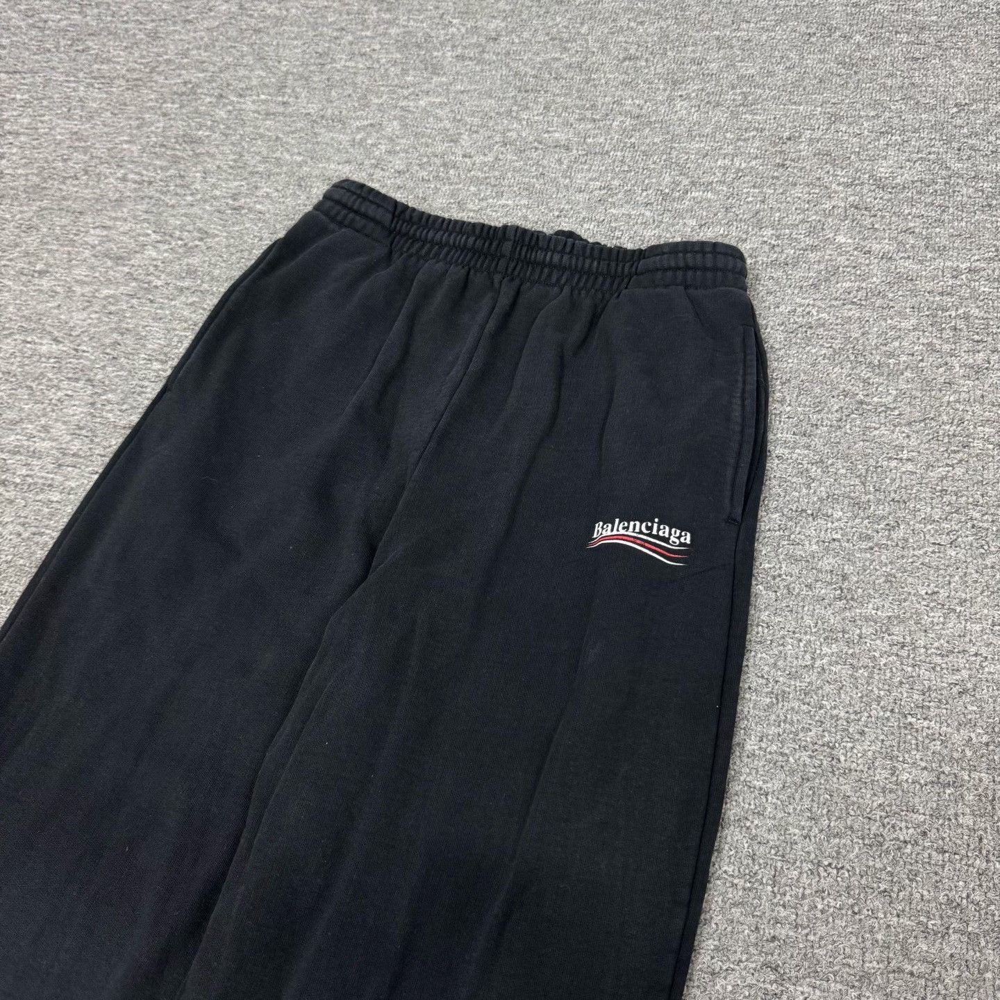 Balenciaga Balenciaga Black Coke Embroidery Jogger Pants XS Size US 26 / EU 42 - 4 Thumbnail