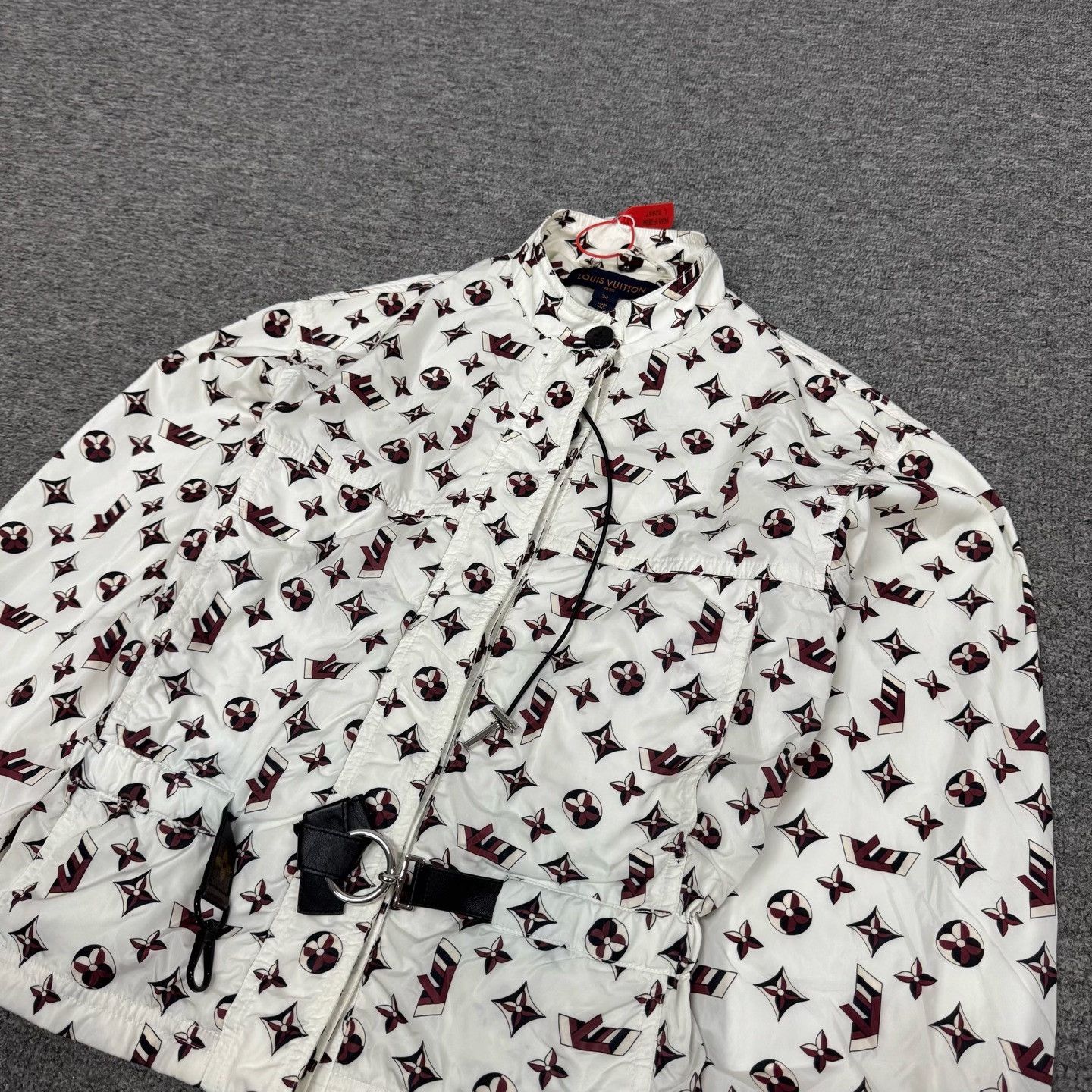Louis Vuitton Louis Vuitton White Monogram Waist-Cinched Windbreaker Size XXS / US 00 / IT 34 - 4 Thumbnail