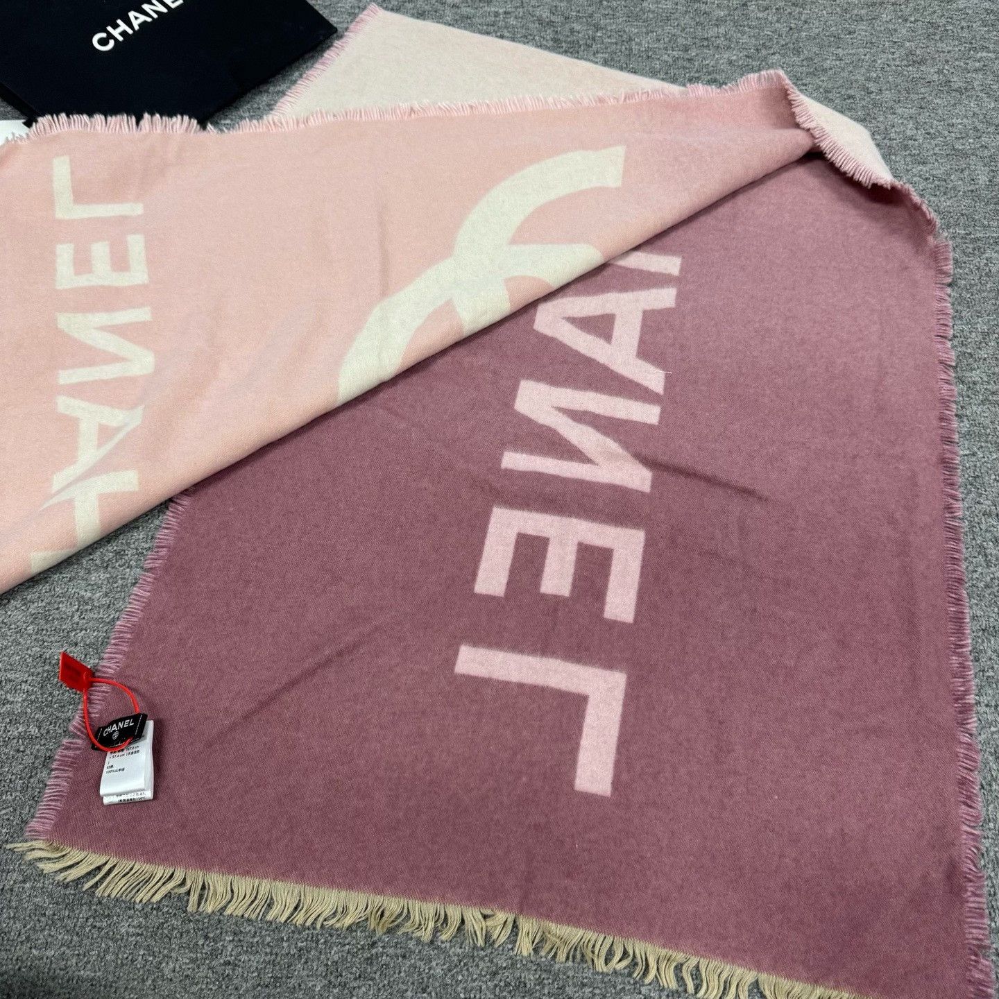Chanel Chanel 23S Gradient CC Cashmere Shawl Size ONE SIZE - 4 Thumbnail