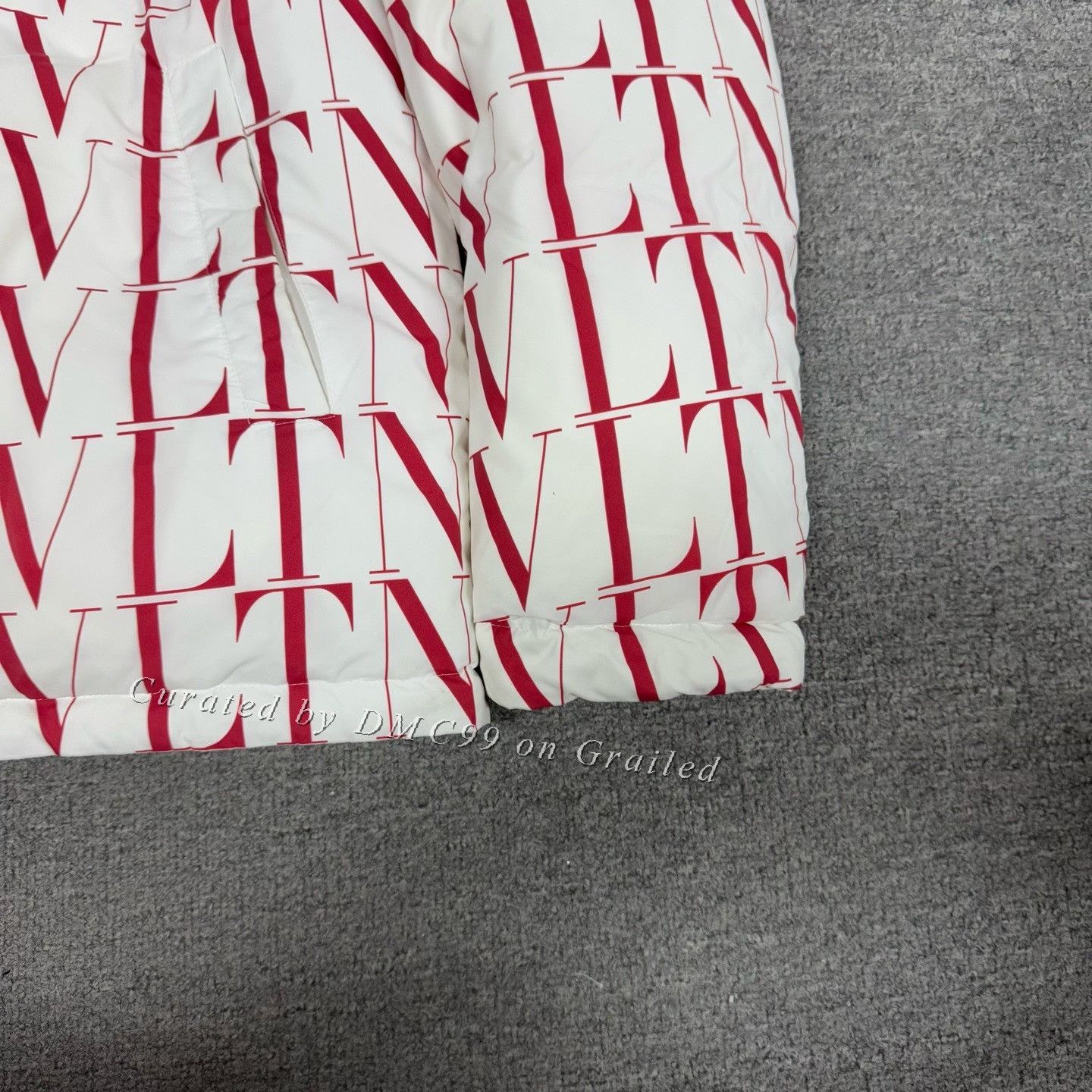 Valentino Valentino Red Letter Print Reversible Hooded Down Jacket Size US L / EU 52-54 / 3 - 3 Thumbnail