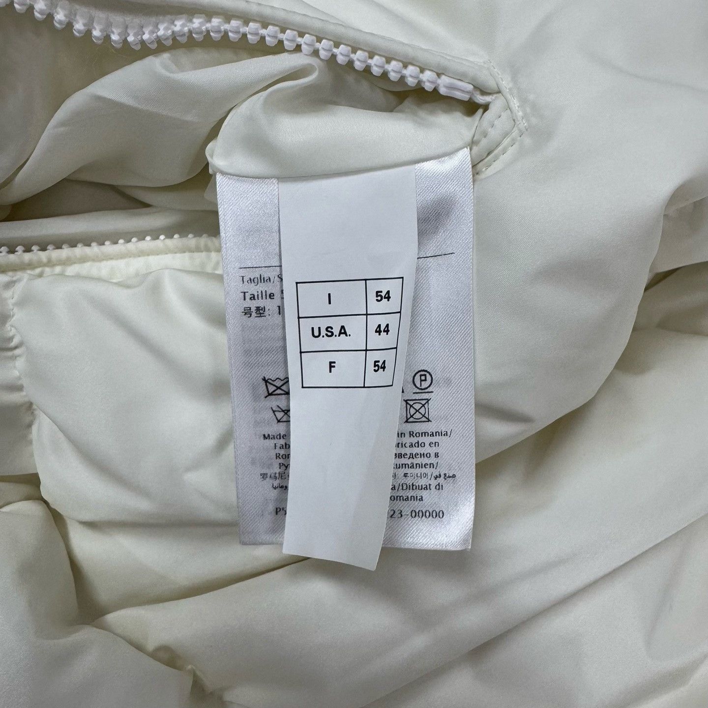 Valentino Valentino Red Letter Print Reversible Hooded Down Jacket Size US L / EU 52-54 / 3 - 7 Thumbnail