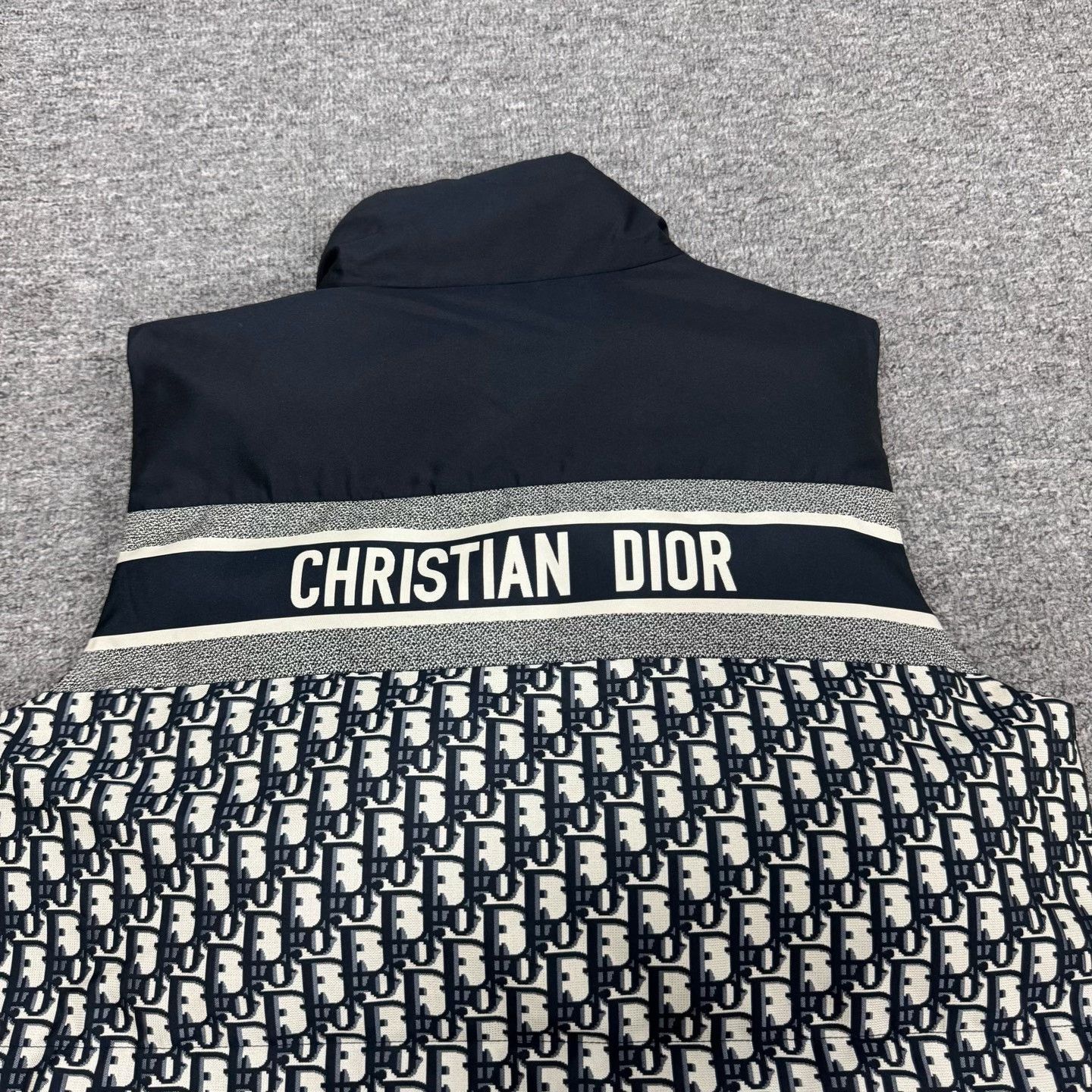 Dior Dior Limited Oblique Double-Sided Down Vest Size US S / EU 44-46 / 1 - 5 Thumbnail