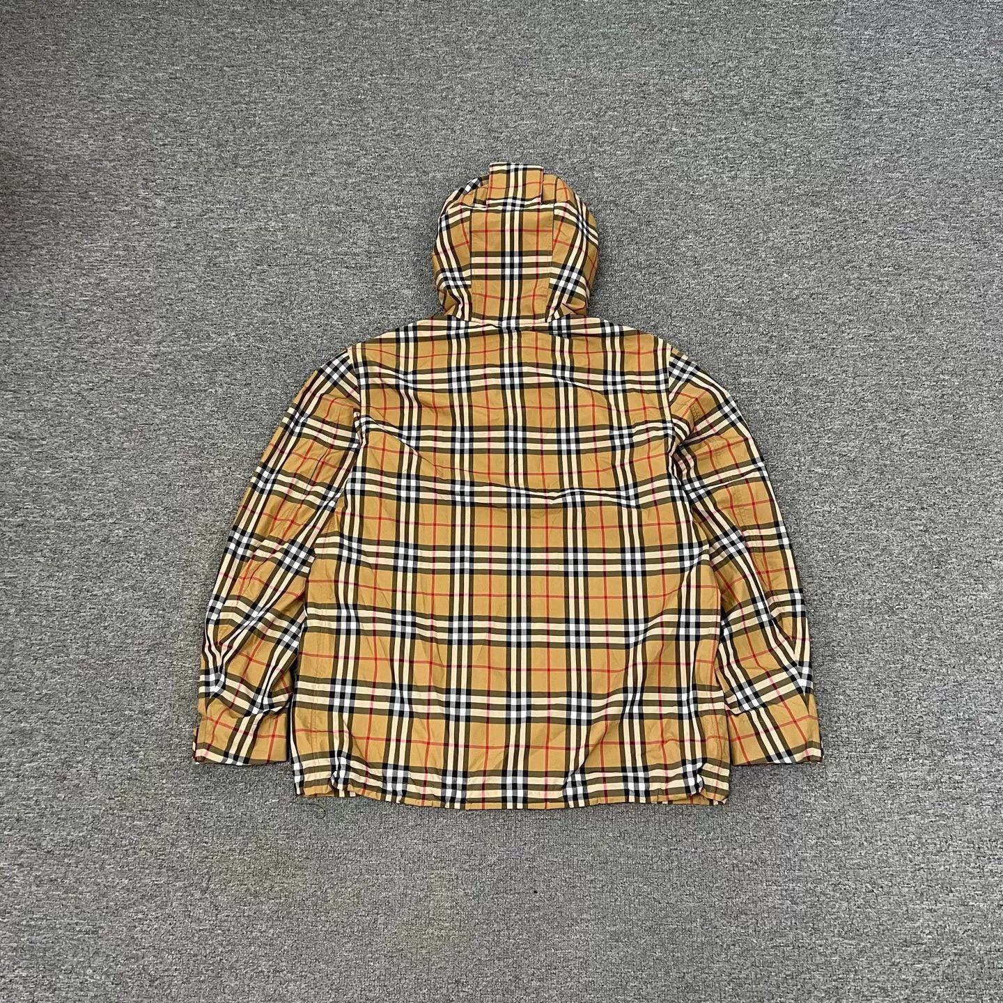 Burberry Burberry Classic Check Hooded Jacket Size 48 Size US M / EU 48-50 / 2 - 2 Thumbnail