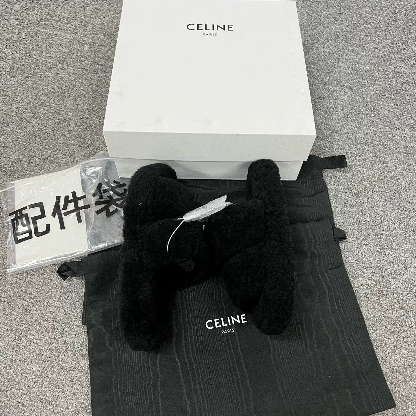 Celine Celine Teddy Fur Slippers Size 38 Size US 7 / IT 37 - 6 Thumbnail