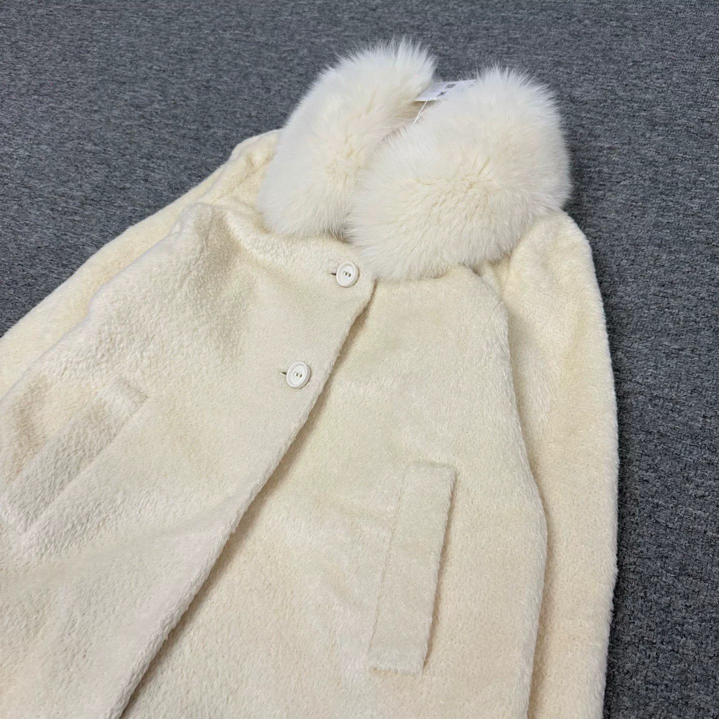 Max Mara Max Mara Fox Fur Collar Coat Size M / US 6-8 / IT 42-44 - 4 Thumbnail
