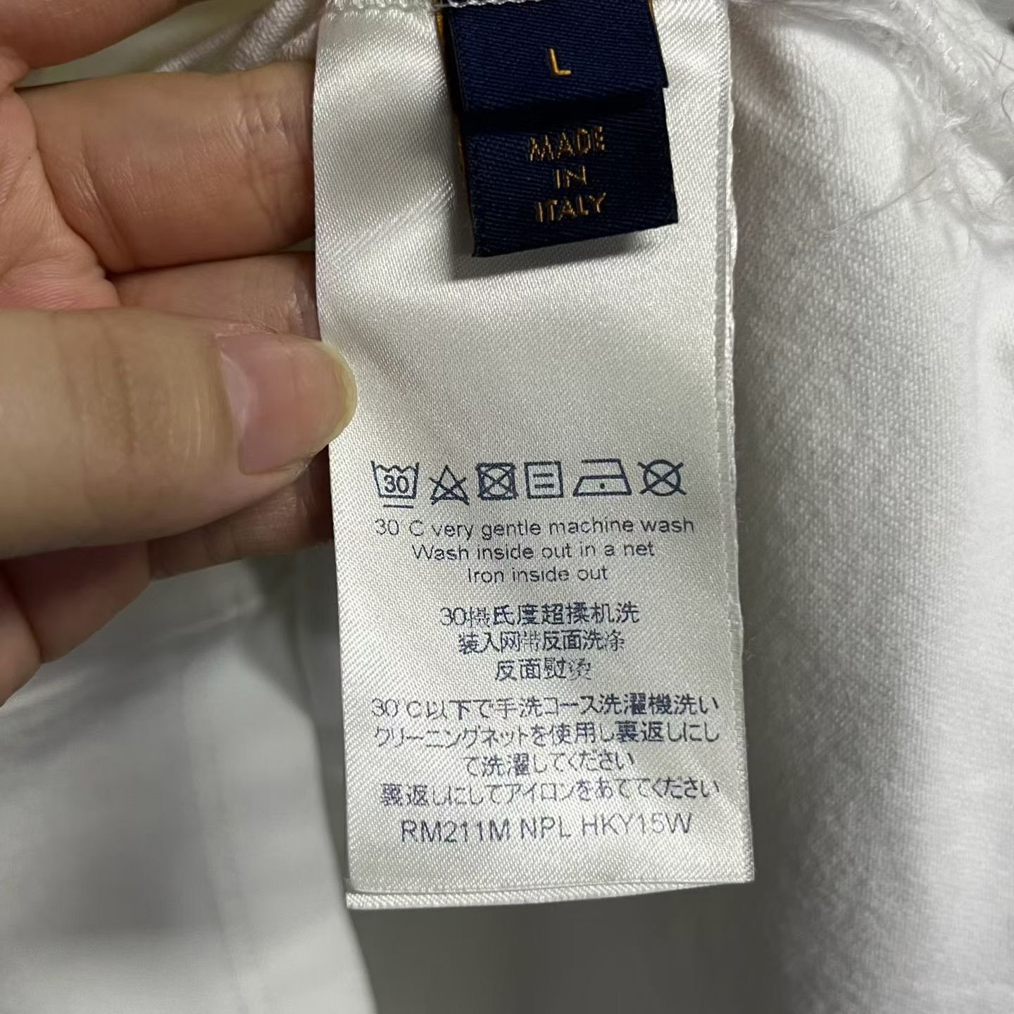 Louis Vuitton Louis Vuitton White Letter Print T-shirt Size US L / EU 52-54 / 3 - 4 Thumbnail