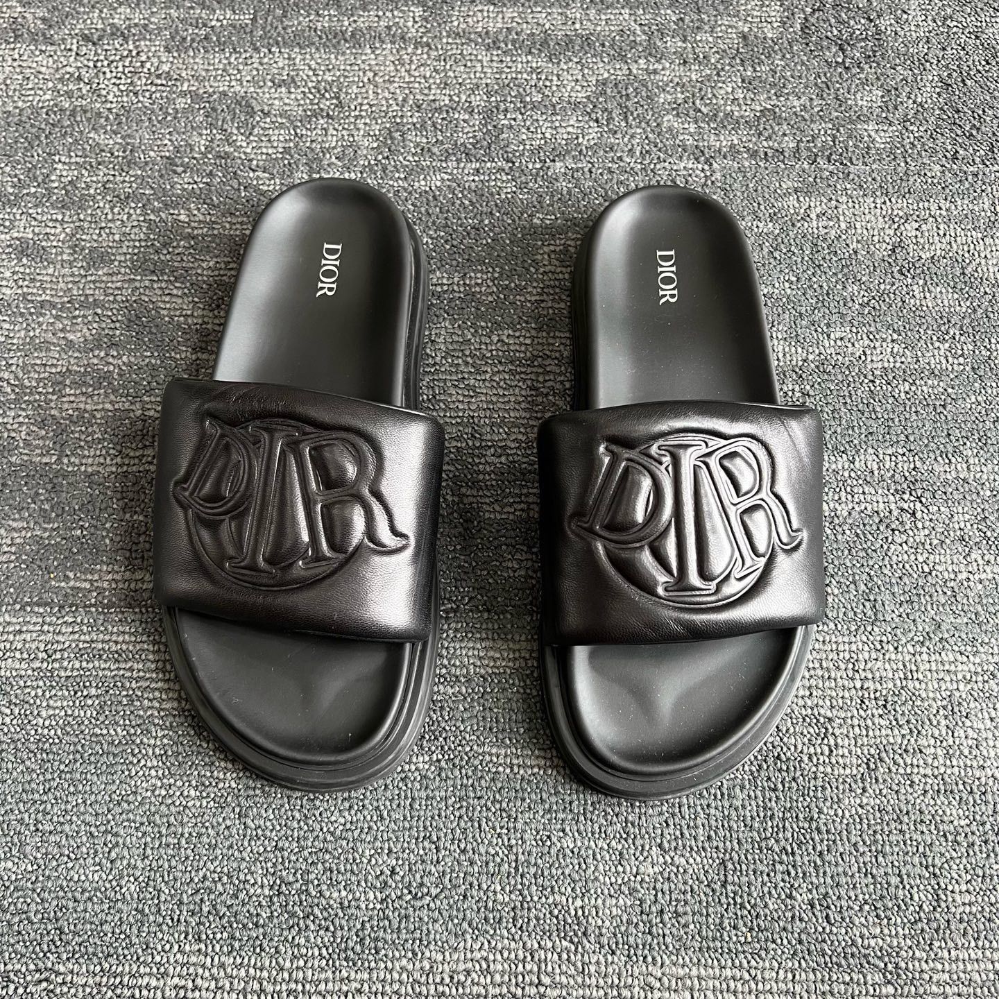 Dior Dior Aqua Embossed Logo Slides Size US 9 / EU 42 - 2 Thumbnail