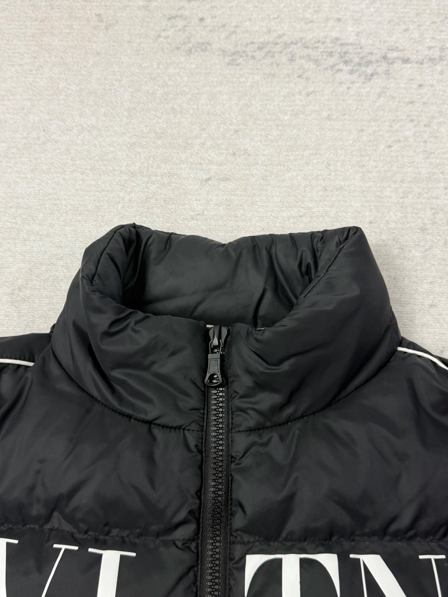 Valentino Valentino VLTN Print Black Down Jacket Size US M / EU 48-50 / 2 - 3 Thumbnail