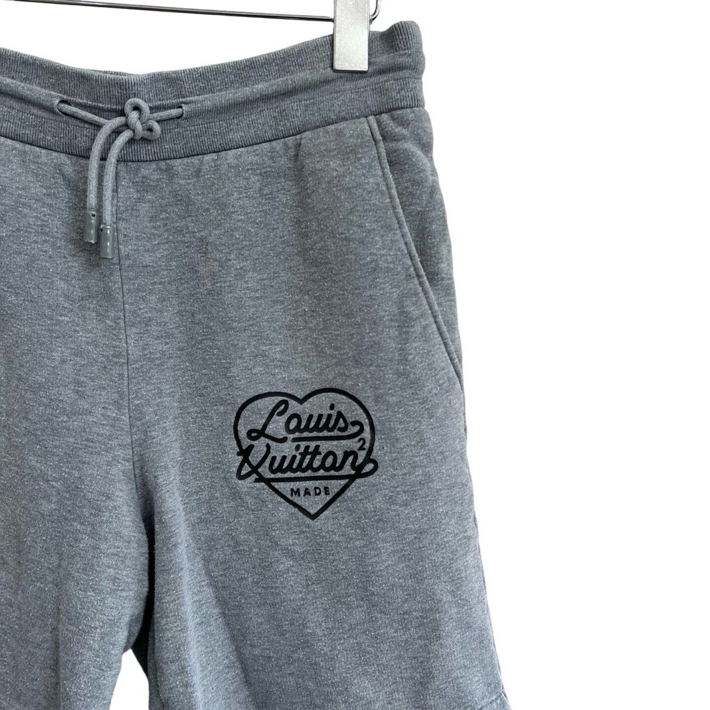 Louis Vuitton LV x NIGO Gray Heart Logo Shorts Size US 32 / EU 48 - 3 Thumbnail