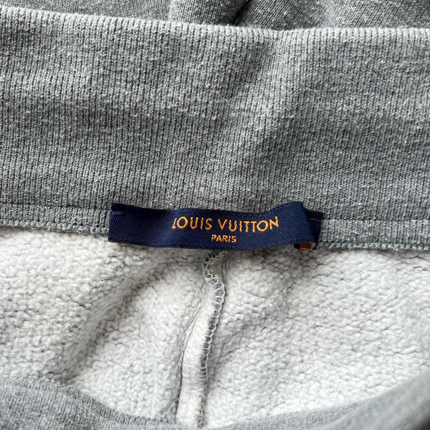 Louis Vuitton LV x NIGO Gray Heart Logo Shorts Size US 32 / EU 48 - 4 Thumbnail