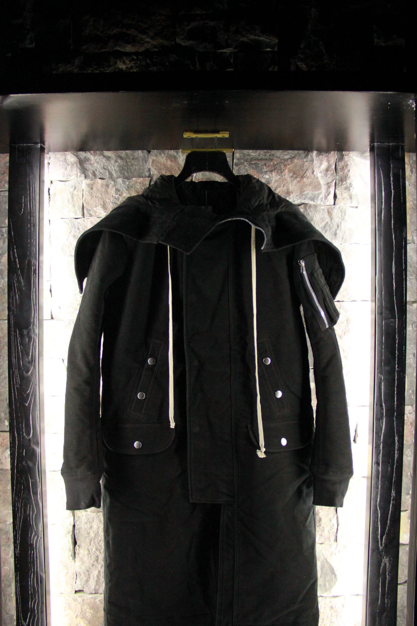 Rick Owens Rick Owens White Heavy Coats Men s Size US S / EU 44-46 / 1 - 3 Thumbnail