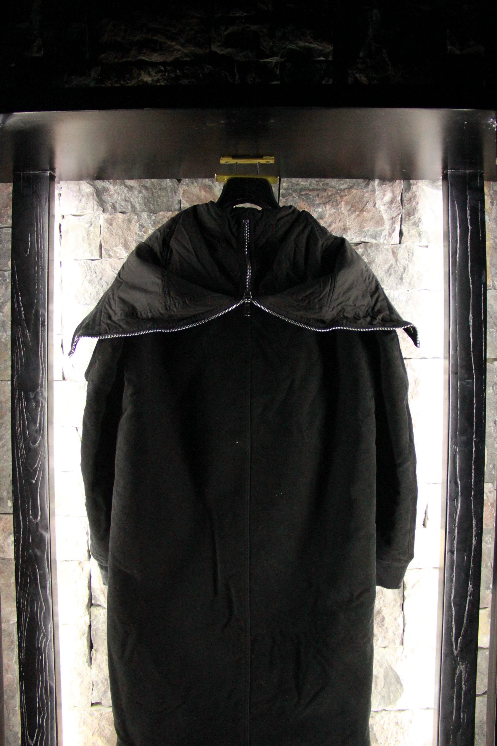 Rick Owens Rick Owens White Heavy Coats Men s Size US S / EU 44-46 / 1 - 5 Thumbnail