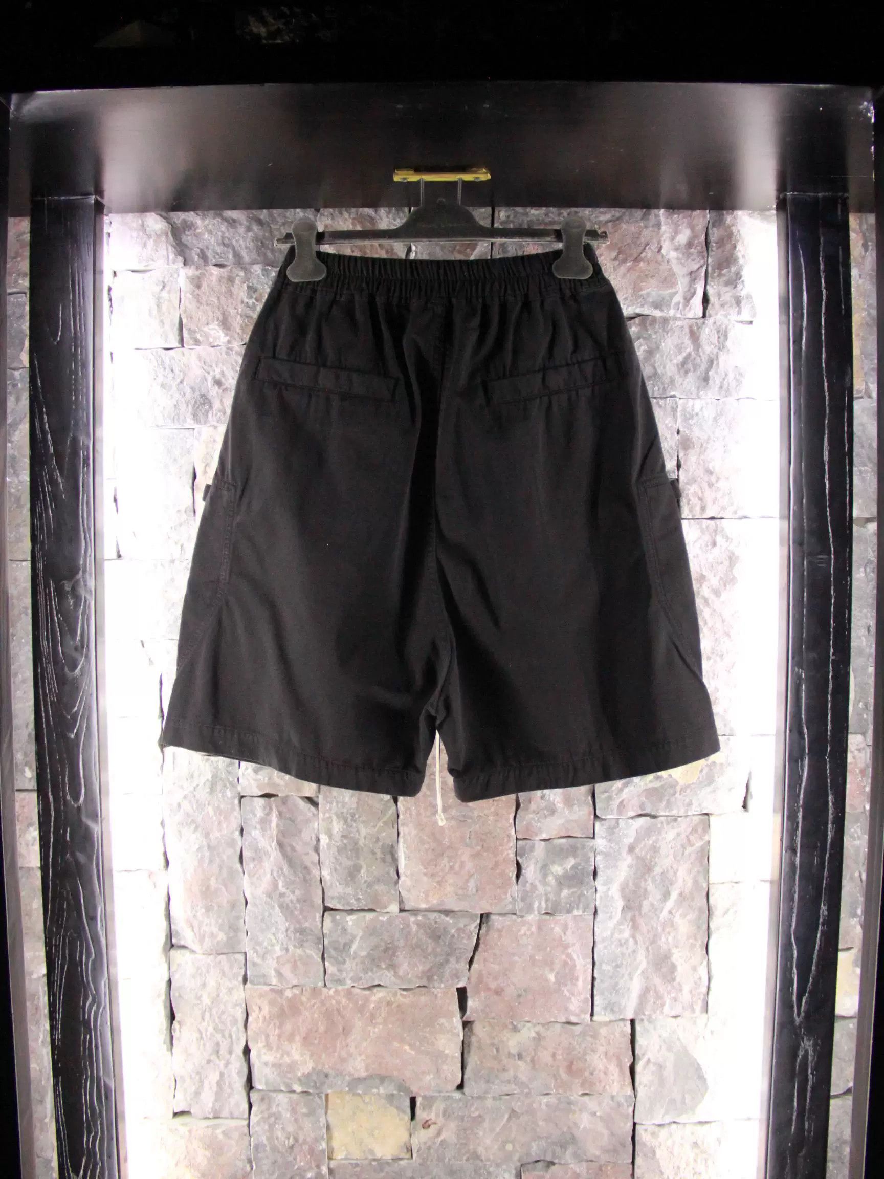Rick Owens Rick Owens Black Shorts Men 30 Size US 30 / EU 46 - 2 Thumbnail