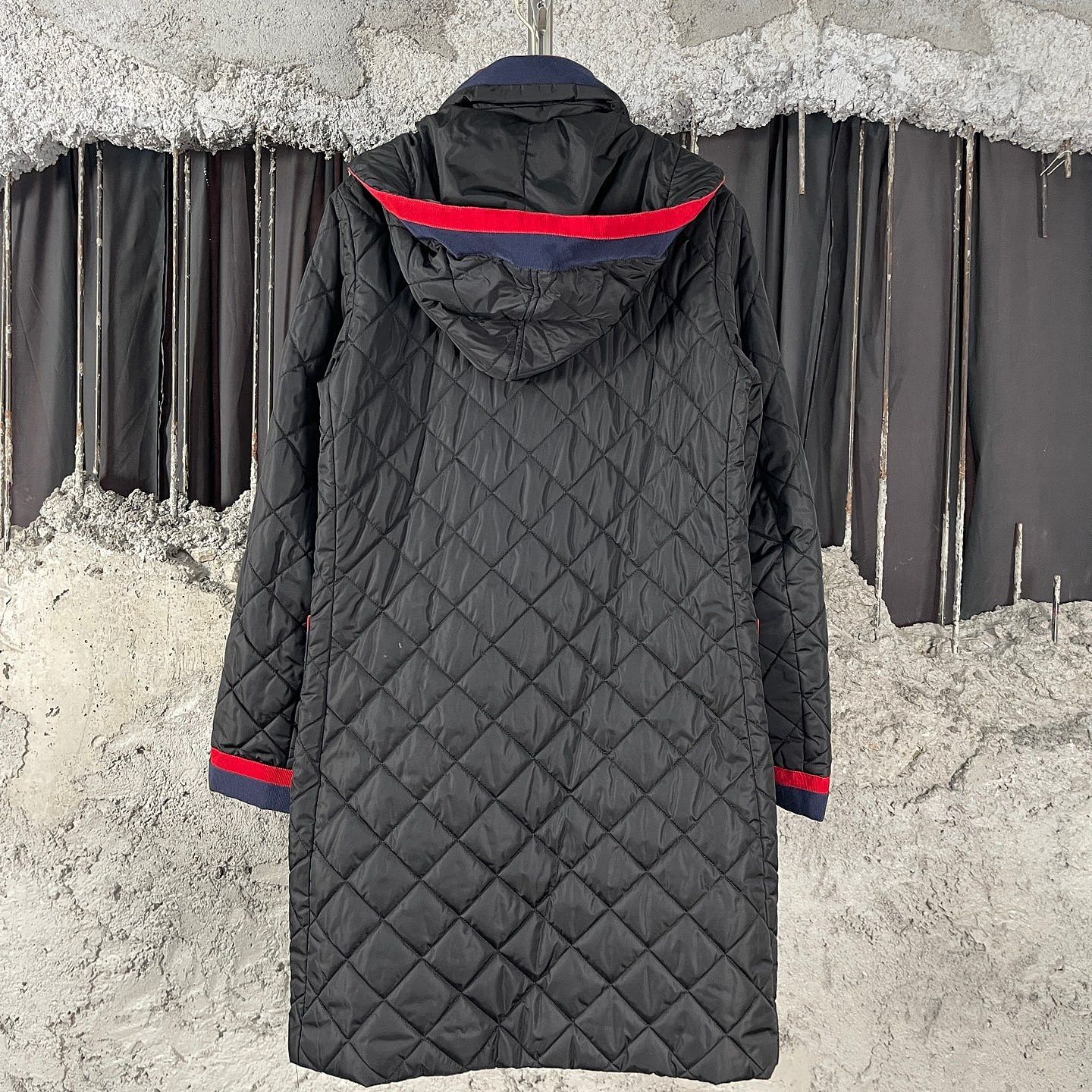 Gucci Gucci Bow Quilted Coat Size 38 Size XS / US 0-2 / IT 36-38 - 2 Thumbnail