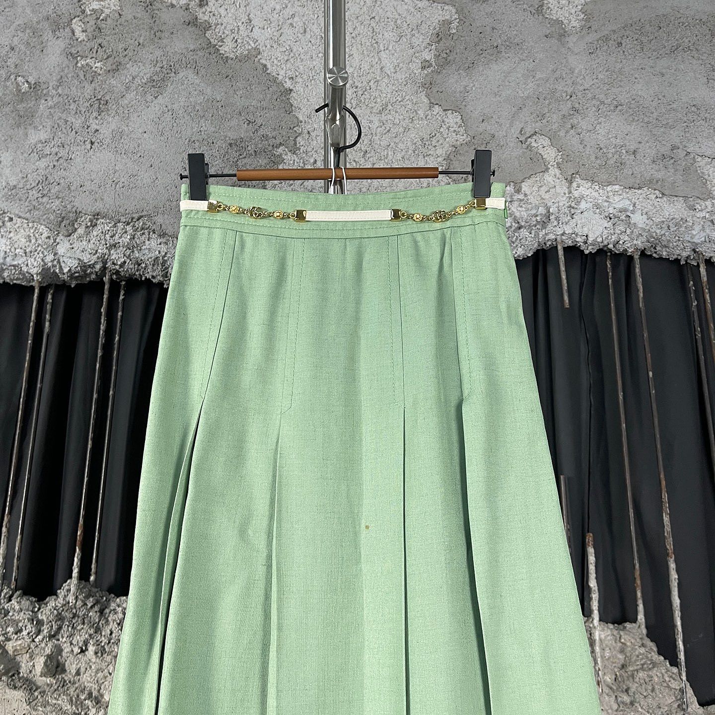 Gucci Gucci Green Pleated Midi Skirt Size 38 Size 26" / US 2 / IT 38 - 5 Thumbnail