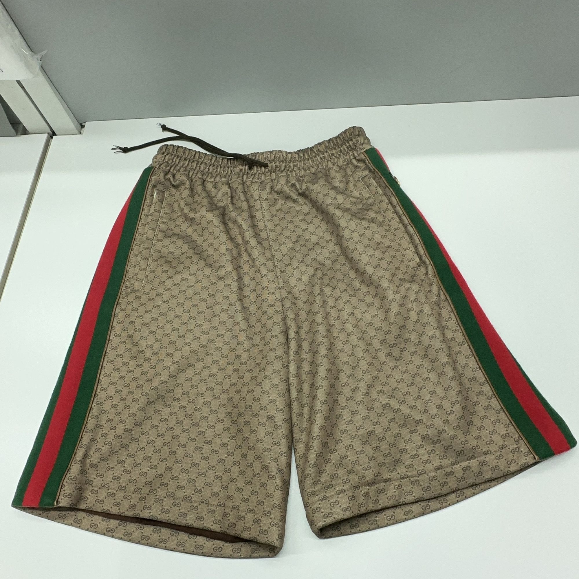 Gucci Gucci GG Logo Web Stripe Shorts Size 28 Size US 28 / EU 44 - 8 Thumbnail