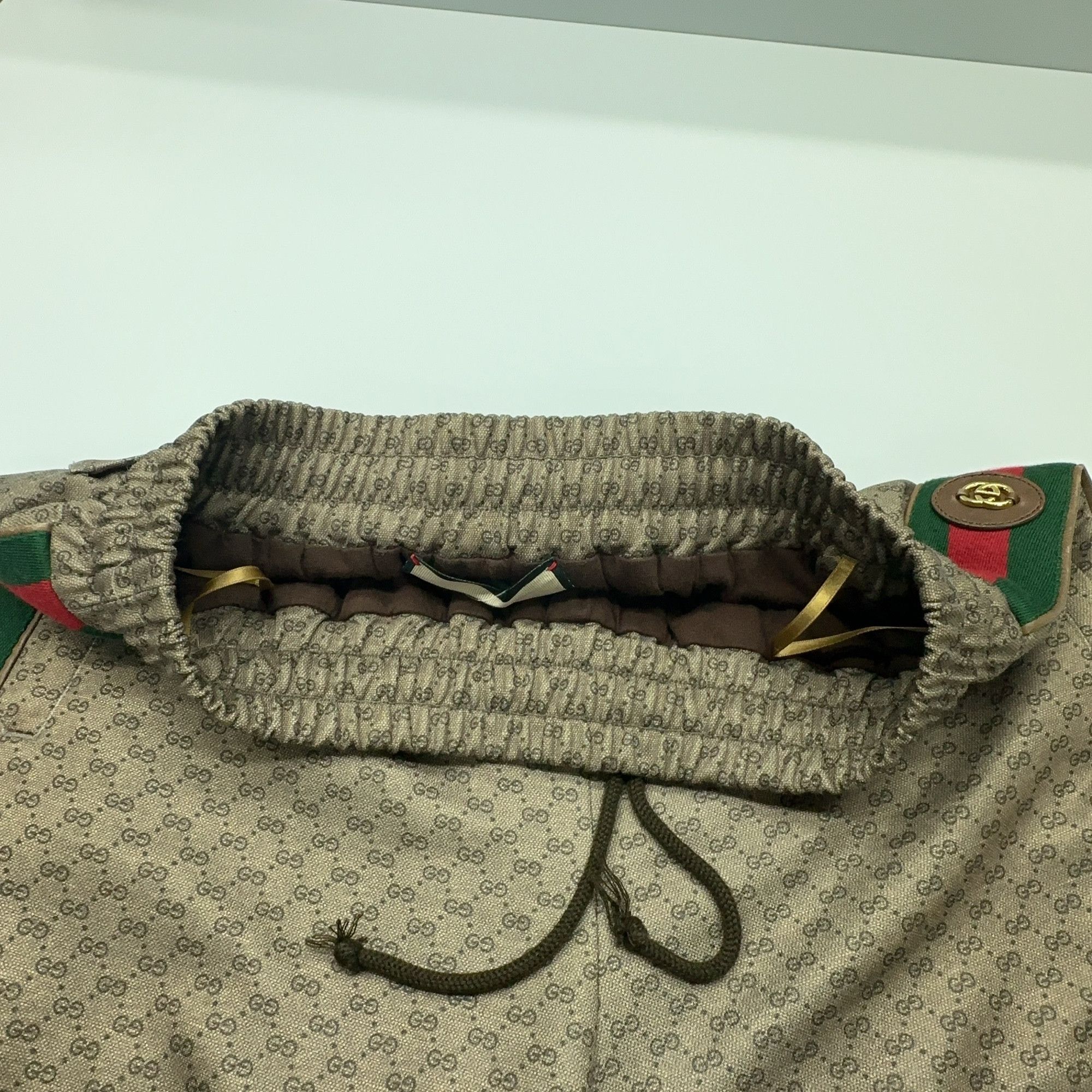 Gucci Gucci GG Logo Web Stripe Shorts Size 28 Size US 28 / EU 44 - 7 Thumbnail