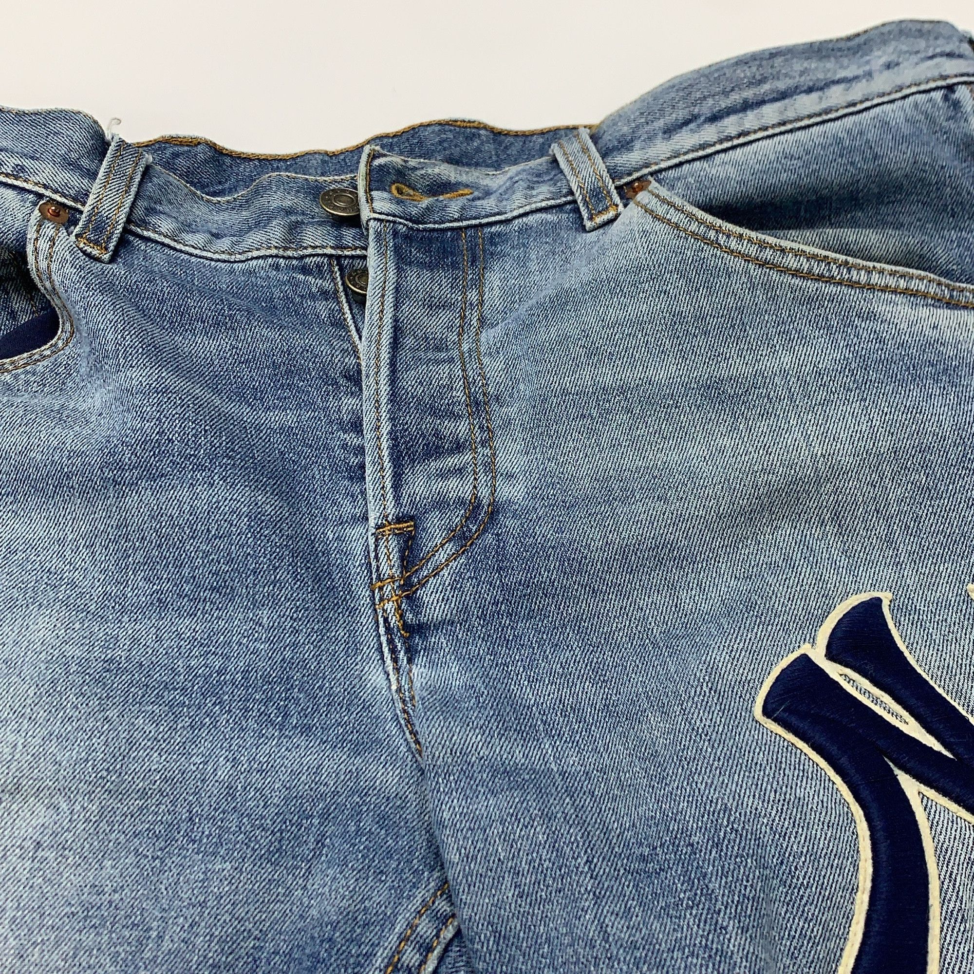 Gucci Gucci x New York Yankees NY Logo Denim Jeans Size 34 Size US 34 / EU 50 - 7 Thumbnail