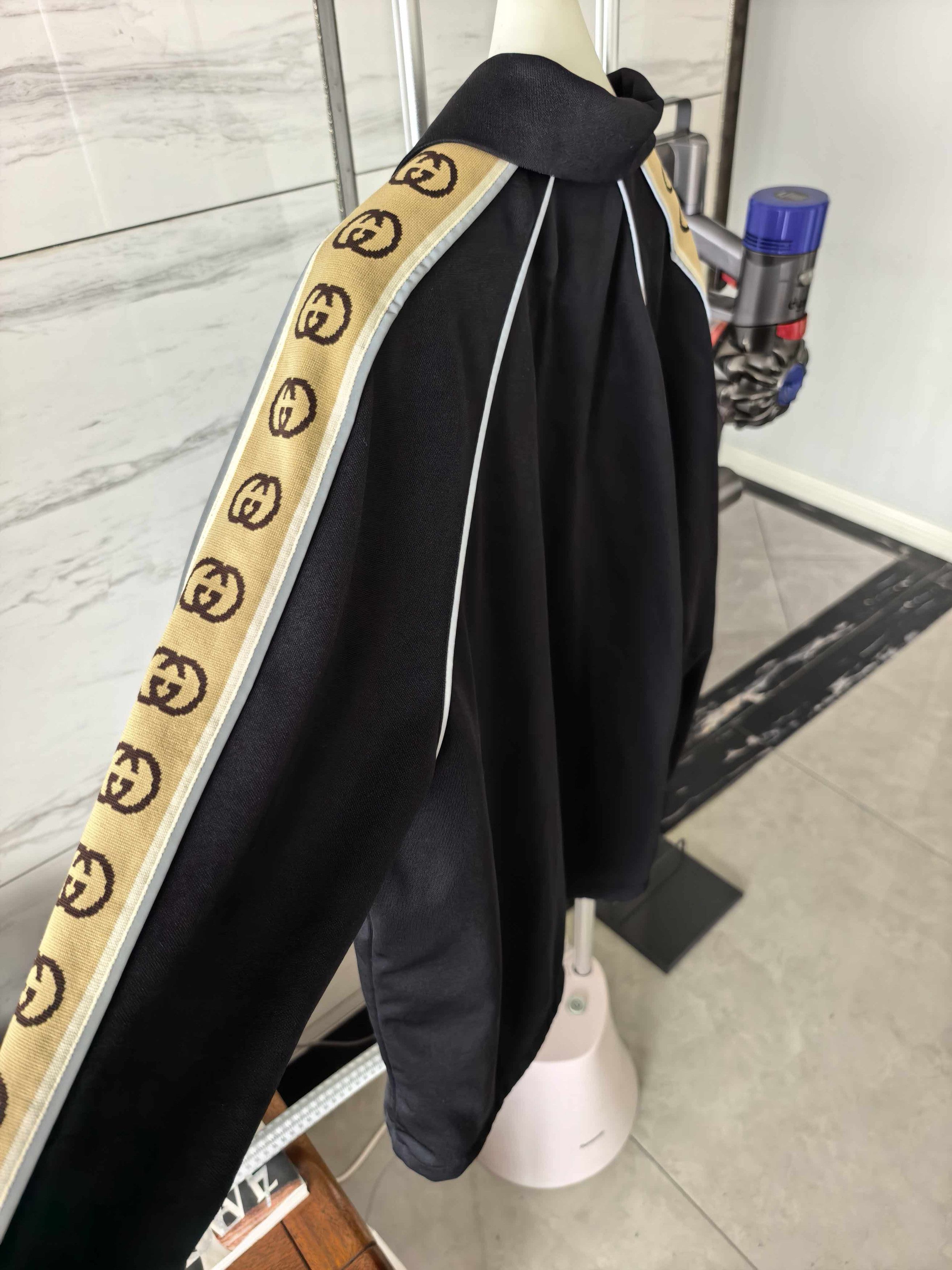 Gucci Gucci GG Logo Side Stripe Track Jacket Size L Size US L / EU 52-54 / 3 - 9 Thumbnail