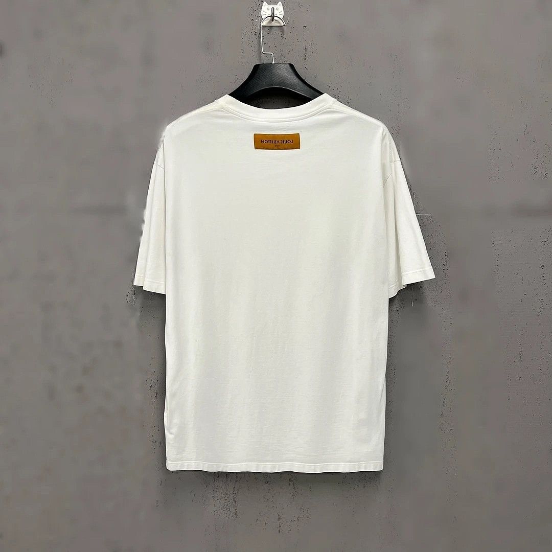 Louis Vuitton Louis Vuitton Graffiti Logo T-Shirt Size XXL Size US XXL / EU 58 / 5 - 2 Thumbnail