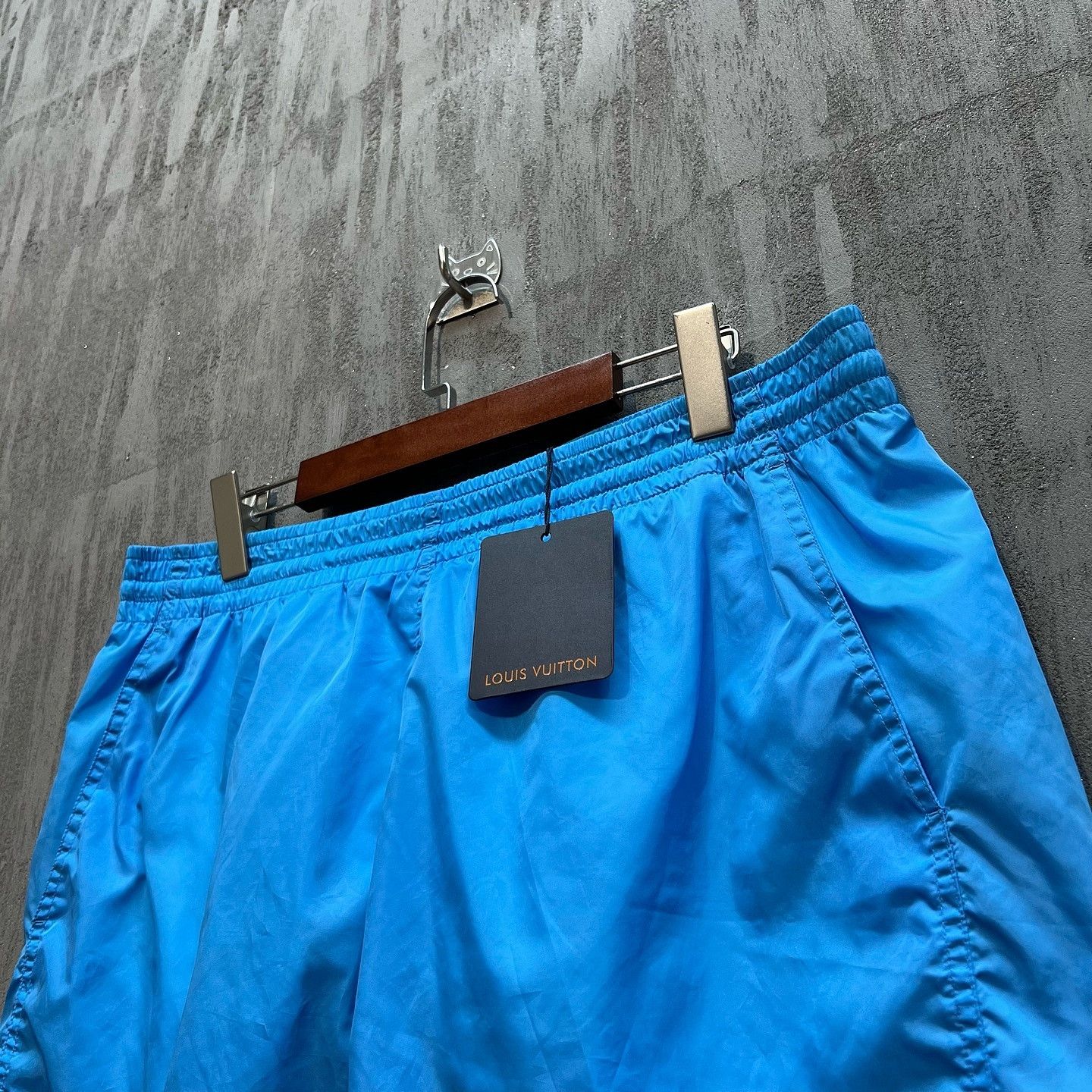Louis Vuitton Louis Vuitton Nylon Shorts Size XL Size US 36 / EU 52 - 8 Thumbnail