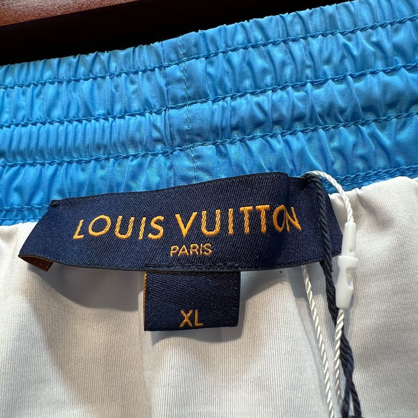 Louis Vuitton Louis Vuitton Nylon Shorts Size XL Size US 36 / EU 52 - 3 Thumbnail