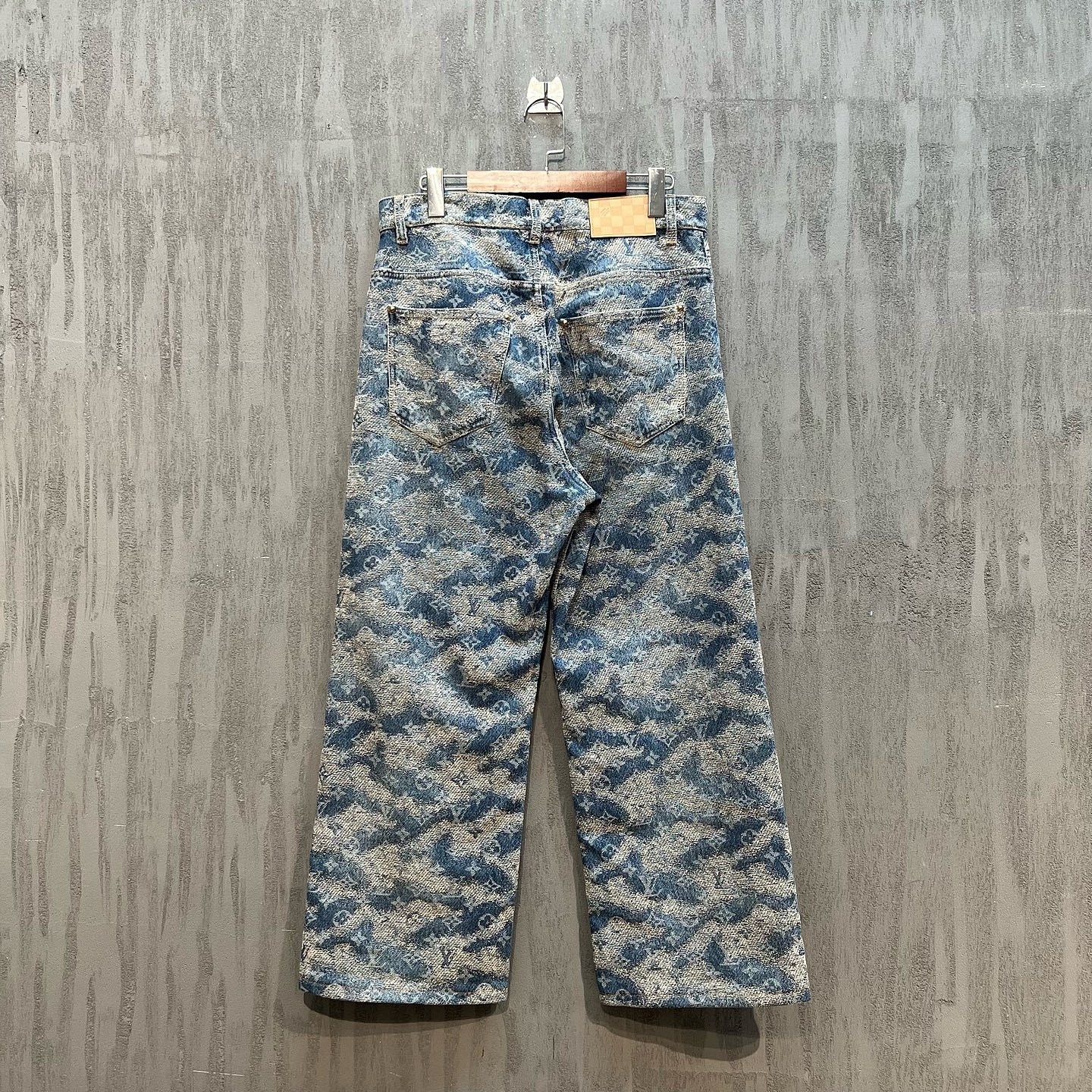 Louis Vuitton Louis Vuitton Monogram Jacquard Denim Jeans Size 28 Size US 28 / EU 44 - 2 Thumbnail
