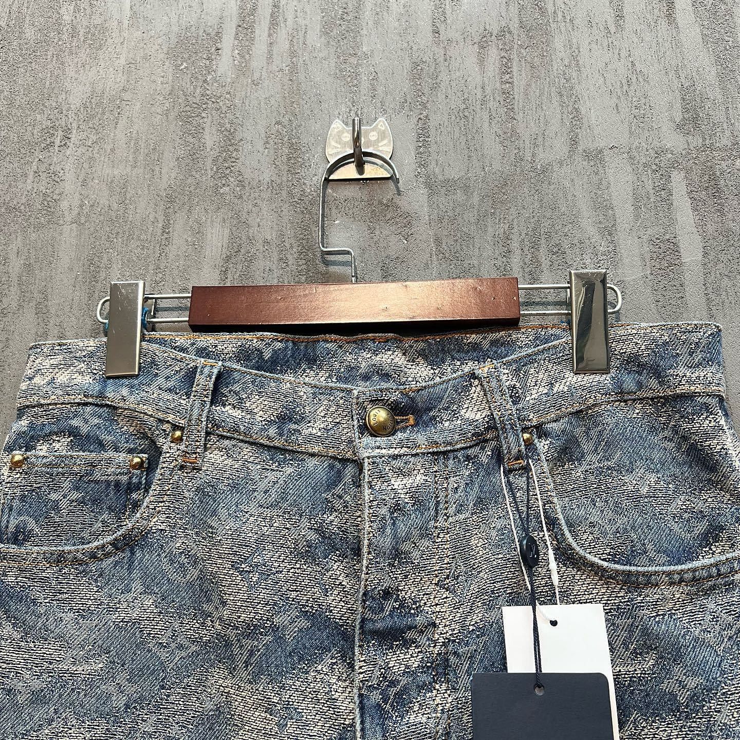 Louis Vuitton Louis Vuitton Monogram Jacquard Denim Jeans Size 28 Size US 28 / EU 44 - 8 Thumbnail