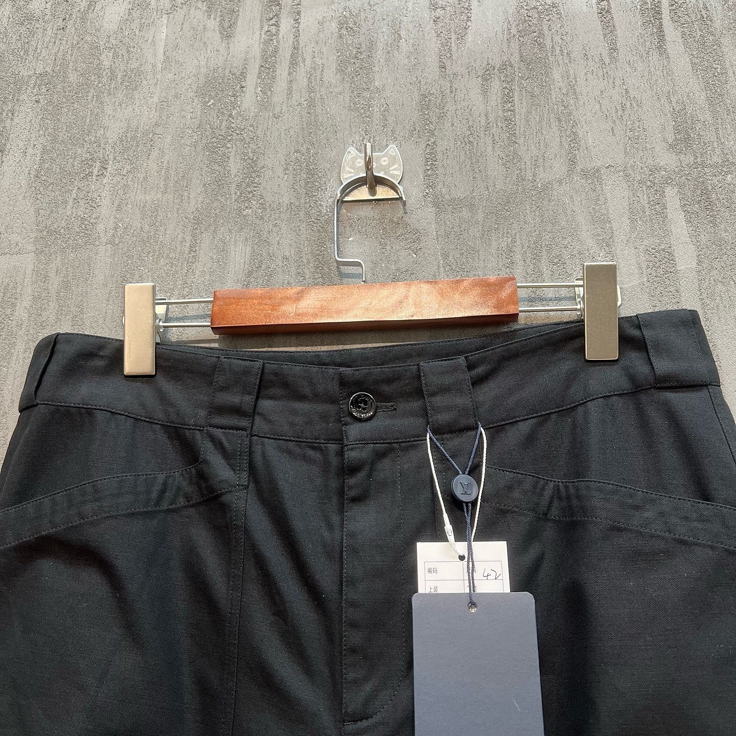 Louis Vuitton Louis Vuitton Cargo Shorts Size 42 Size US 26 / EU 42 - 8 Thumbnail