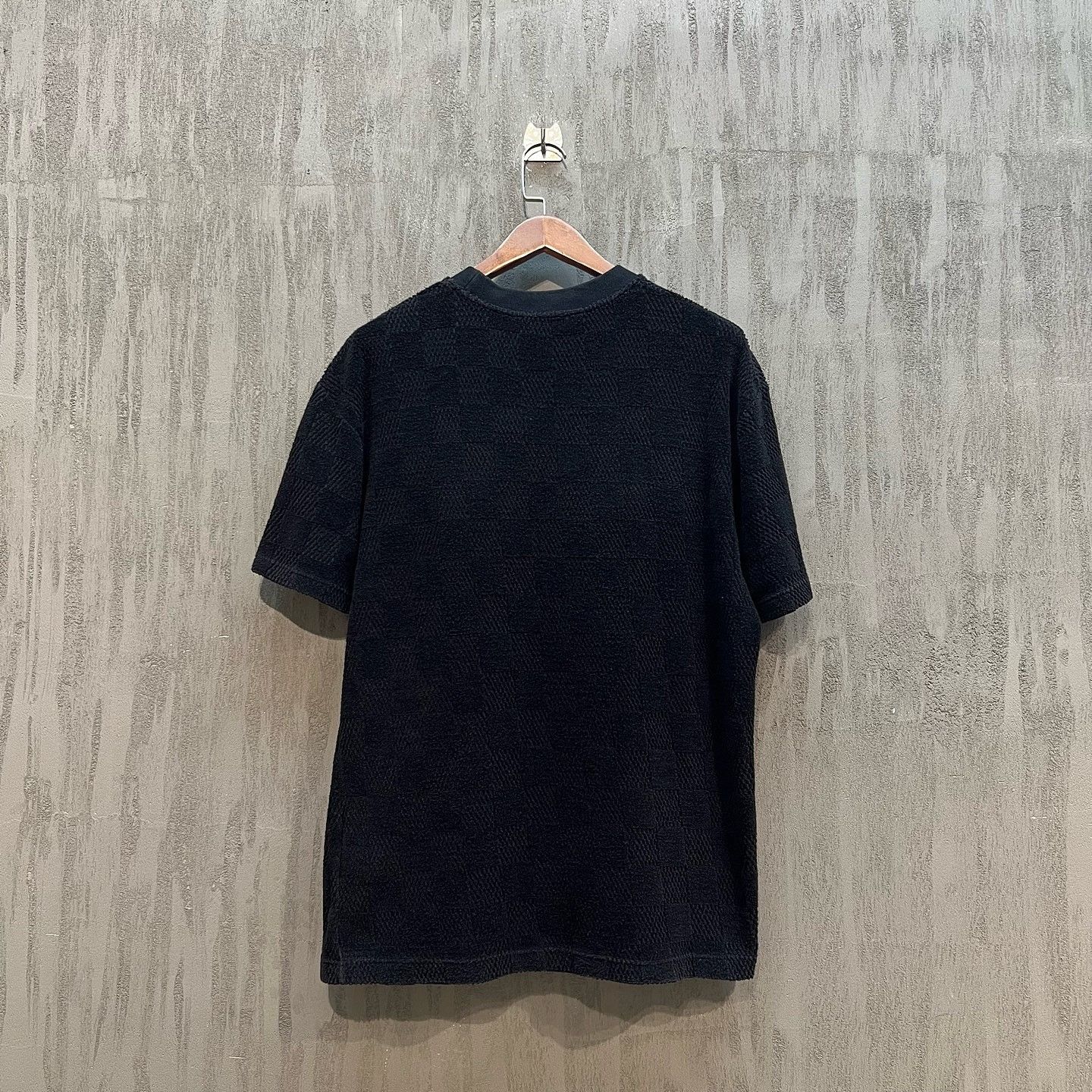 Louis Vuitton Louis Vuitton Damier Towel Short Sleeve T-Shirt Size L Size US L / EU 52-54 / 3 - 2 Thumbnail