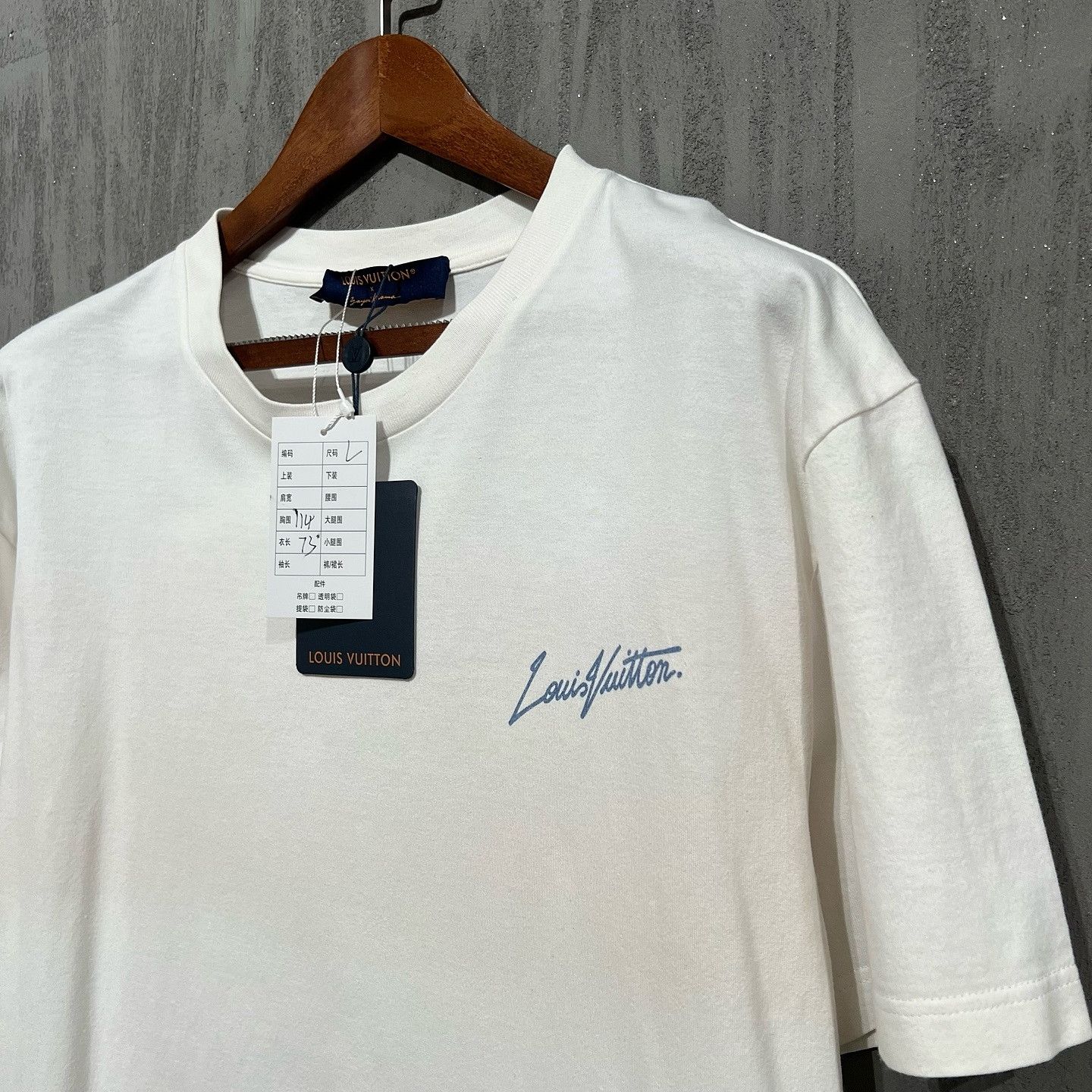 Louis Vuitton Louis Vuitton x Yayoi Kusama Pumpkin T-Shirt Size L Size US L / EU 52-54 / 3 - 3 Thumbnail