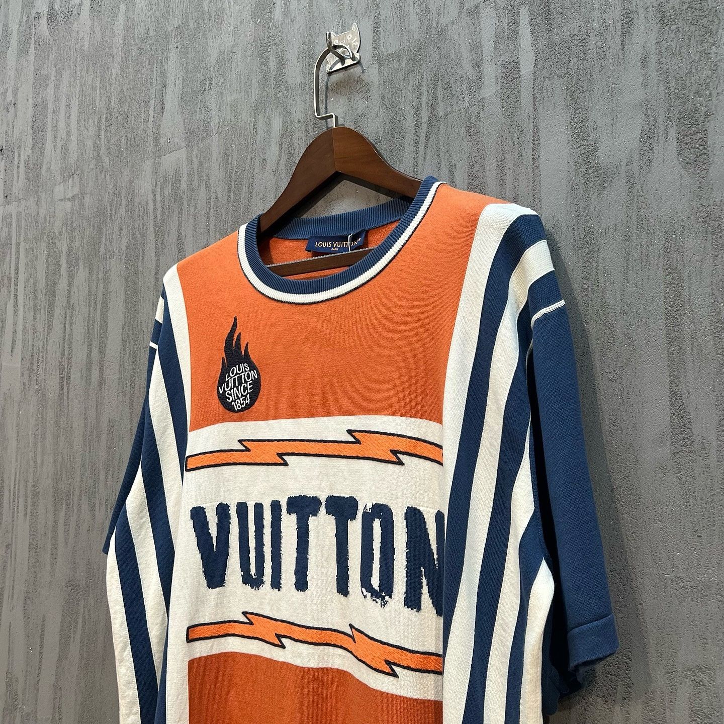 Louis Vuitton Louis Vuitton Striped Logo T-Shirt XL Size US XL / EU 56 / 4 - 5 Thumbnail