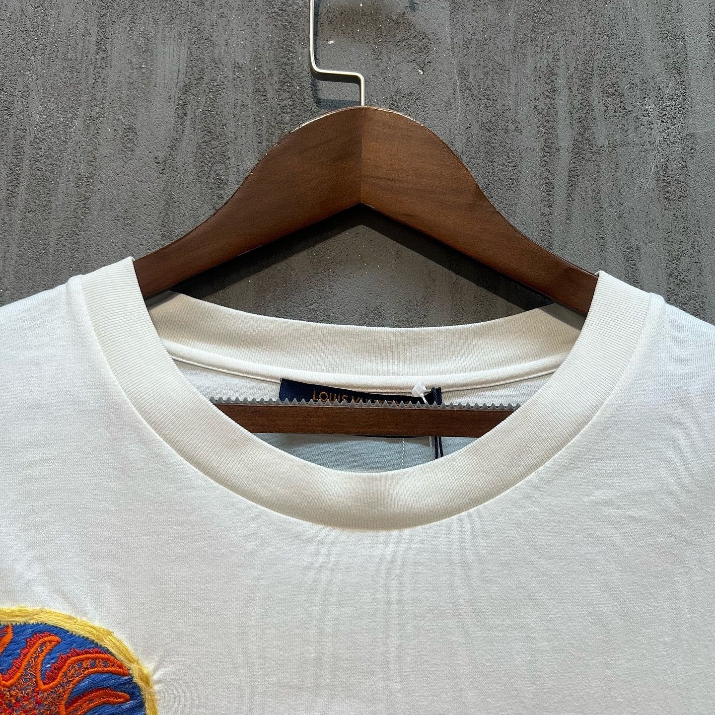 Louis Vuitton Louis Vuitton x Yayoi Kusama Embroidered T-Shirt Size XXL Size US XXL / EU 58 / 5 - 8 Thumbnail