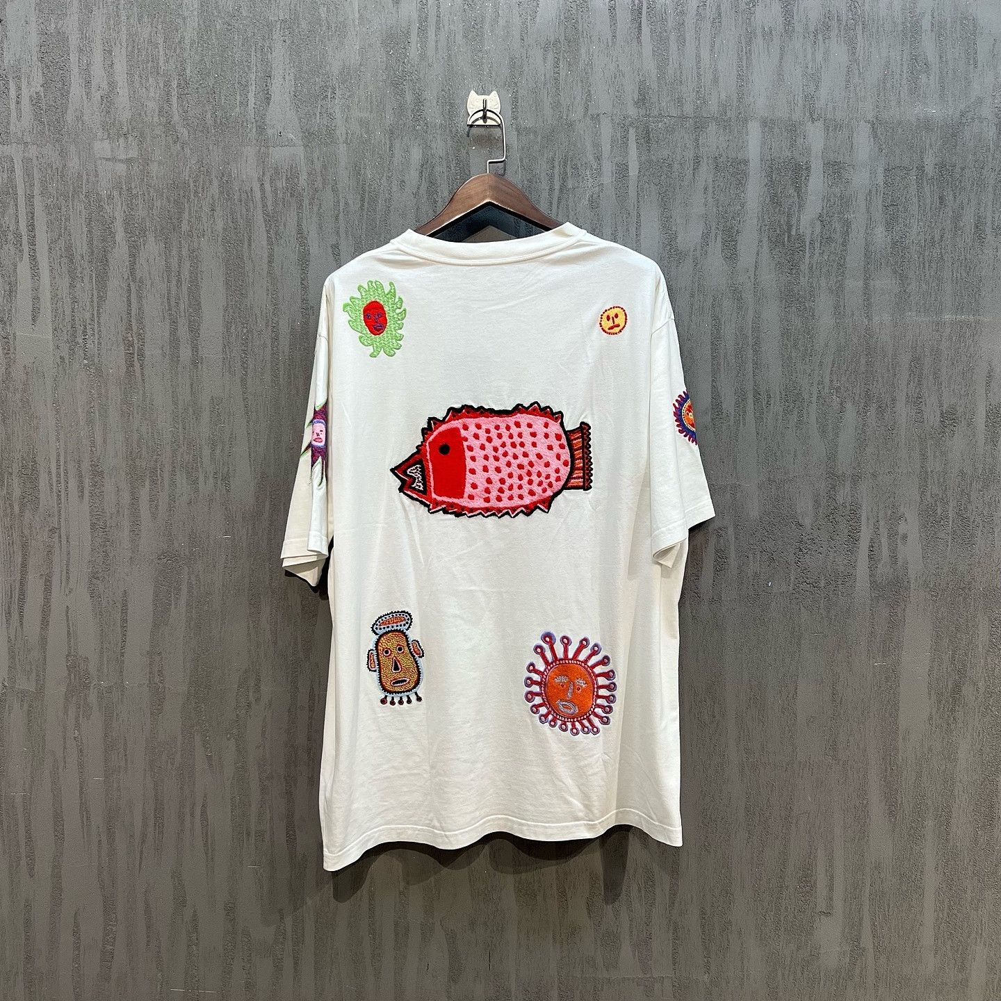 Louis Vuitton Louis Vuitton x Yayoi Kusama Embroidered T-Shirt Size XXL Size US XXL / EU 58 / 5 - 2 Thumbnail