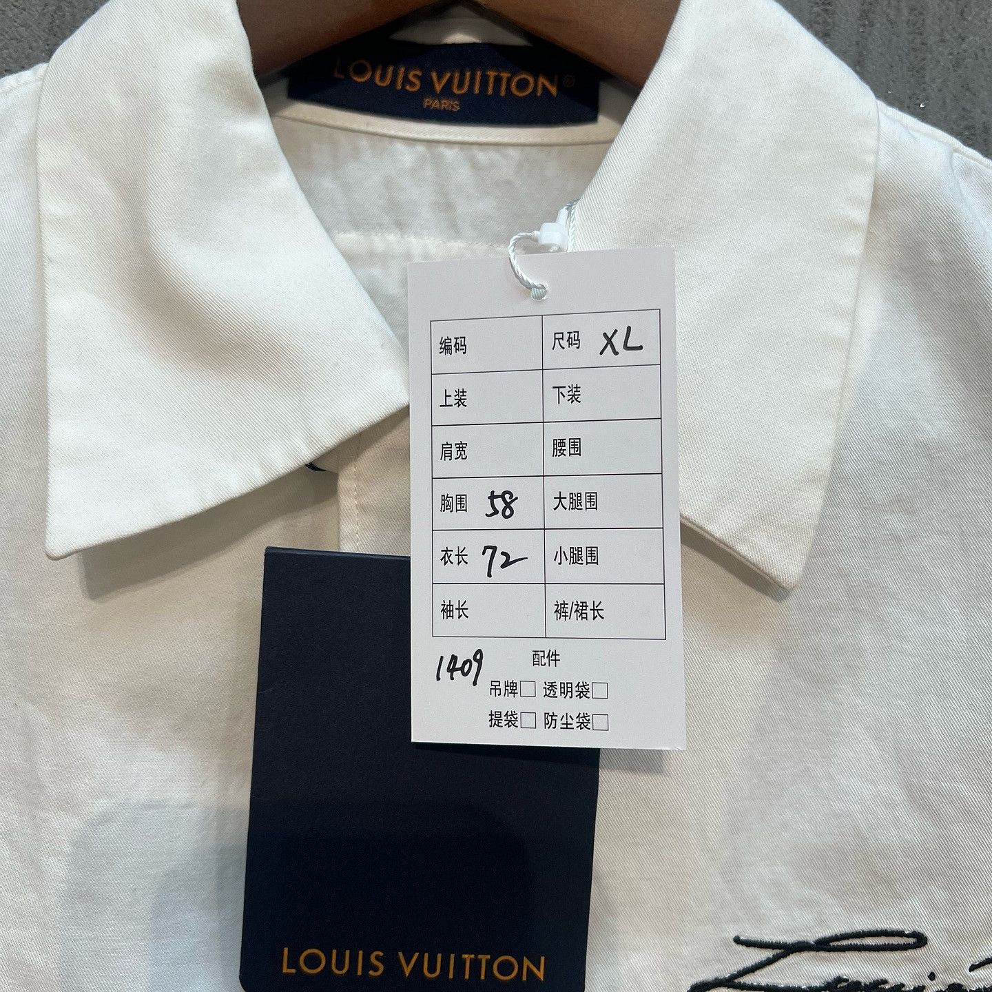 Louis Vuitton Louis Vuitton Flower Embroidery Button Up Shirt XL Size US XL / EU 56 / 4 - 7 Thumbnail
