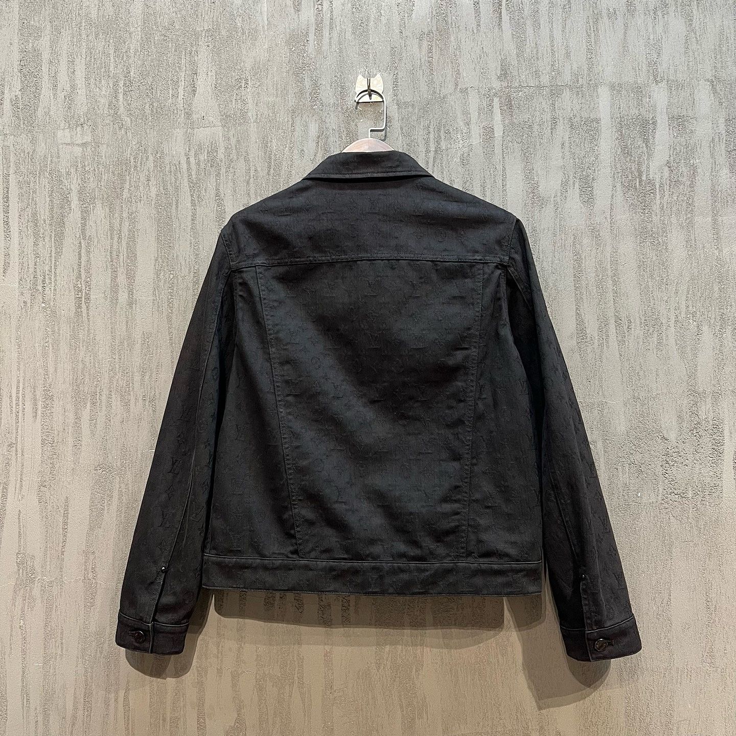 Louis Vuitton Louis Vuitton Monogram Denim Jacket Size M Size US M / EU 48-50 / 2 - 2 Thumbnail