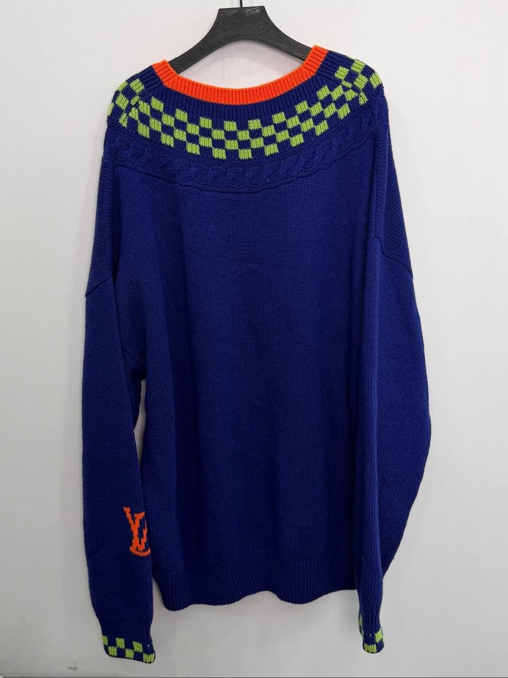Louis Vuitton Louis Vuitton Damier V-Neck Sweater Size XXL Size US XXL / EU 58 / 5 - 2 Thumbnail