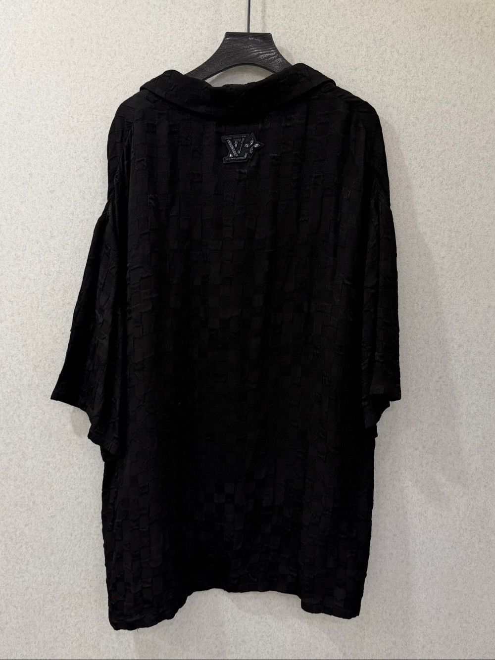 Louis Vuitton Louis Vuitton Textured Jacquard Short Sleeve Shirt XL Size US XL / EU 56 / 4 - 2 Thumbnail