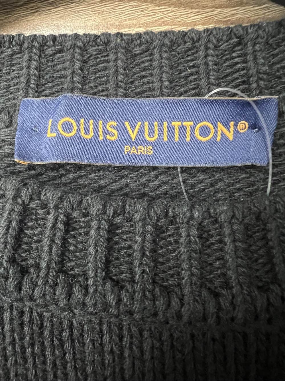 Louis Vuitton Louis Vuitton Embroidered Tool Sweater Size M Size US M / EU 48-50 / 2 - 3 Thumbnail