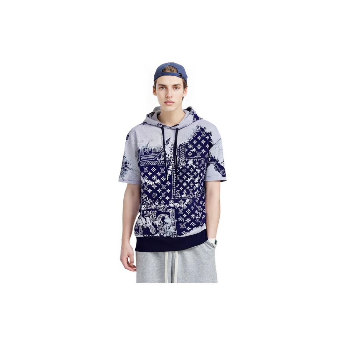 Louis Vuitton Louis Vuitton Monogram Bandana Hoodie T-Shirt Size L Size US L / EU 52-54 / 3 - 8 Thumbnail