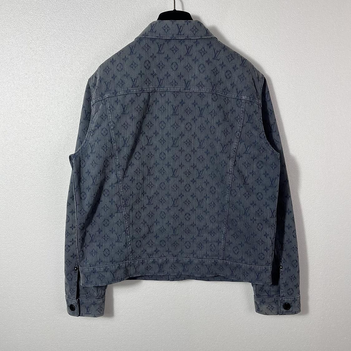 Louis Vuitton Louis Vuitton Monogram Denim Jacket Size M Size US M / EU 48-50 / 2 - 2 Thumbnail
