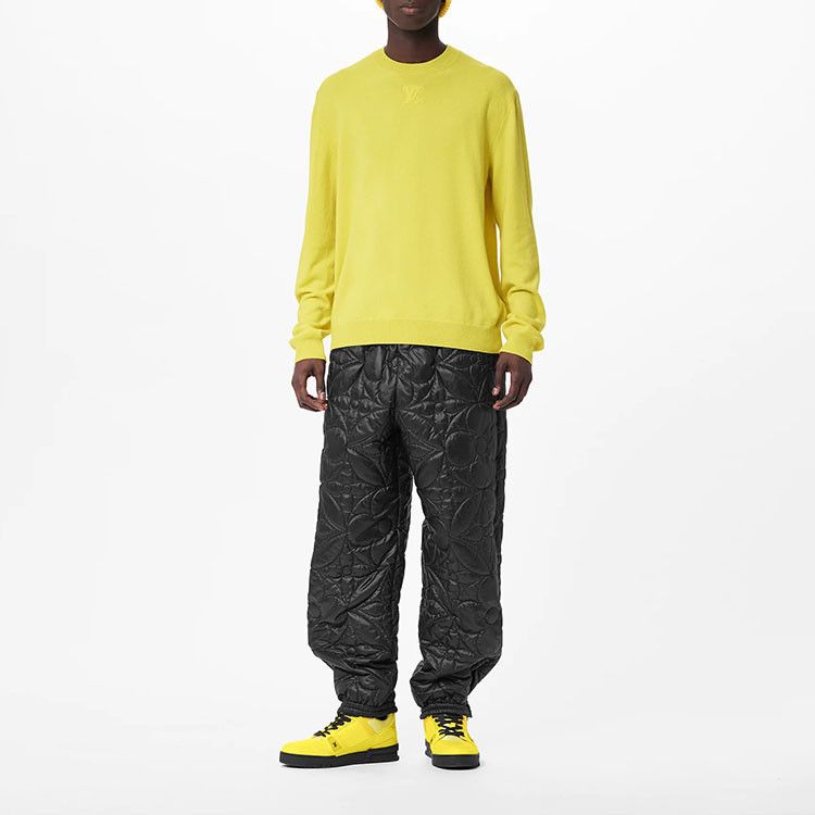 Louis Vuitton Louis Vuitton Embossed Logo Sweater Yellow Size M Size US M / EU 48-50 / 2 - 6 Thumbnail