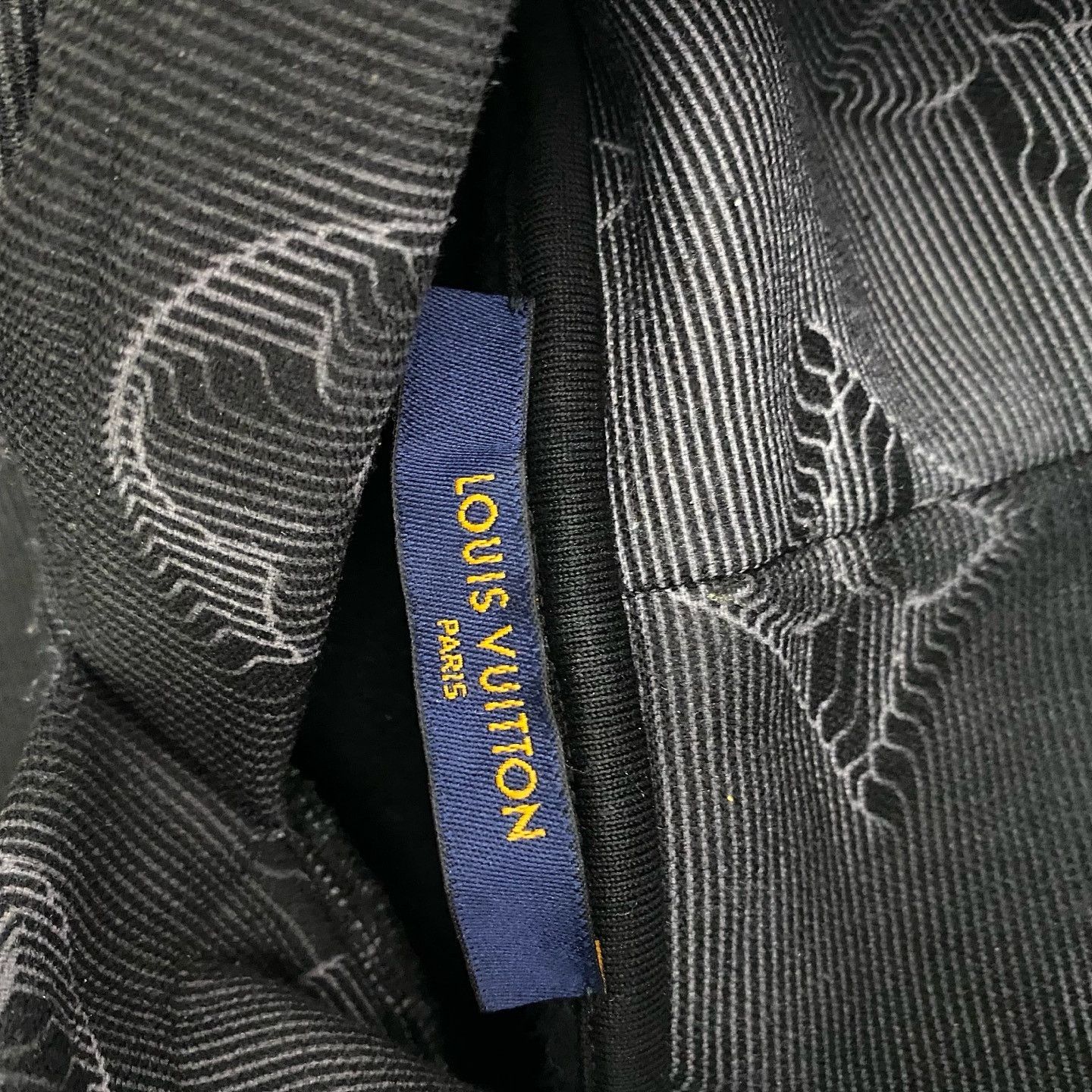 Louis Vuitton Louis Vuitton 2054 Hoodie Size L Size US L / EU 52-54 / 3 - 3 Thumbnail