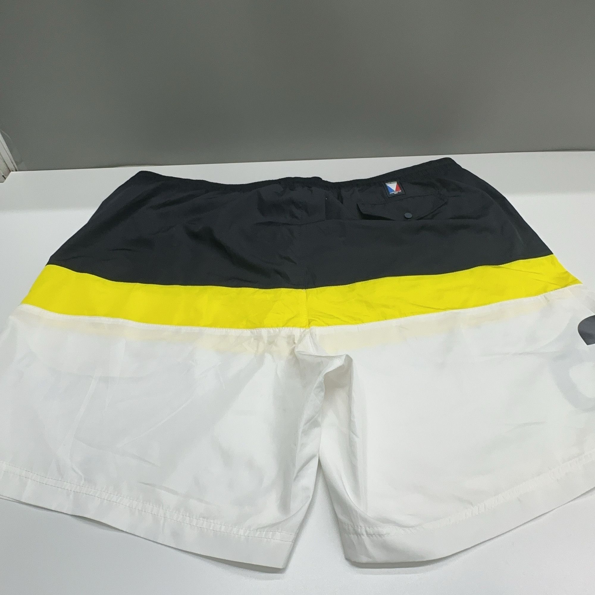 Louis Vuitton Louis Vuitton America's Cup Colorblock Shorts Size XXL Size US 38 / EU 54 - 8 Thumbnail