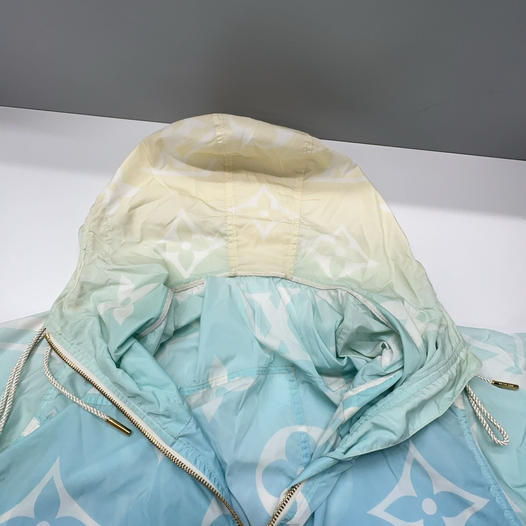 Louis Vuitton Louis Vuitton Monogram Gradient Hooded Jacket Size 36 Size XS / US 0-2 / IT 36-38 - 5 Thumbnail