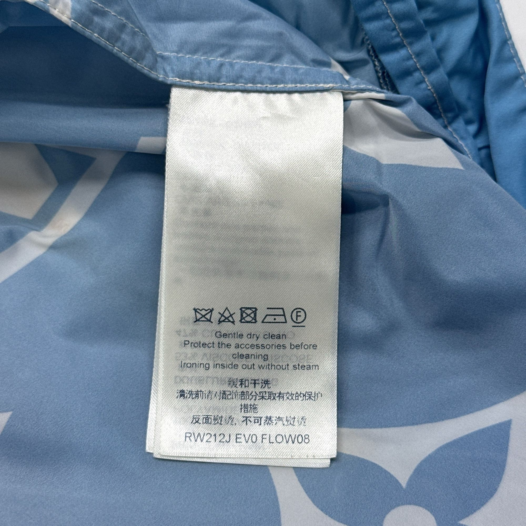 Louis Vuitton Louis Vuitton Monogram Gradient Hooded Jacket Size 36 Size XS / US 0-2 / IT 36-38 - 4 Thumbnail