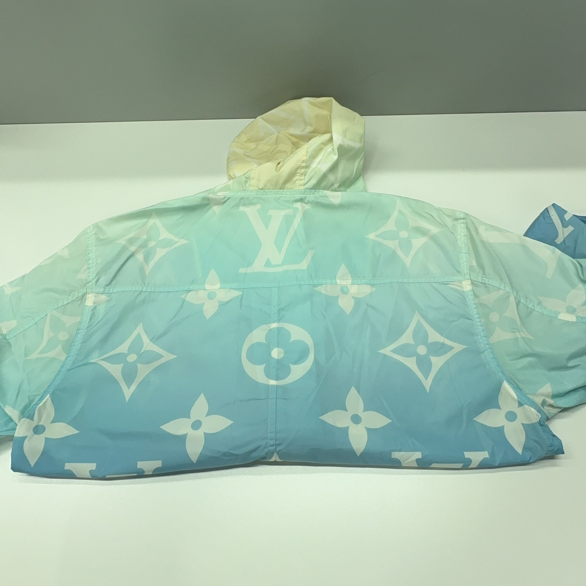 Louis Vuitton Louis Vuitton Monogram Gradient Hooded Jacket Size 36 Size XS / US 0-2 / IT 36-38 - 10 Thumbnail